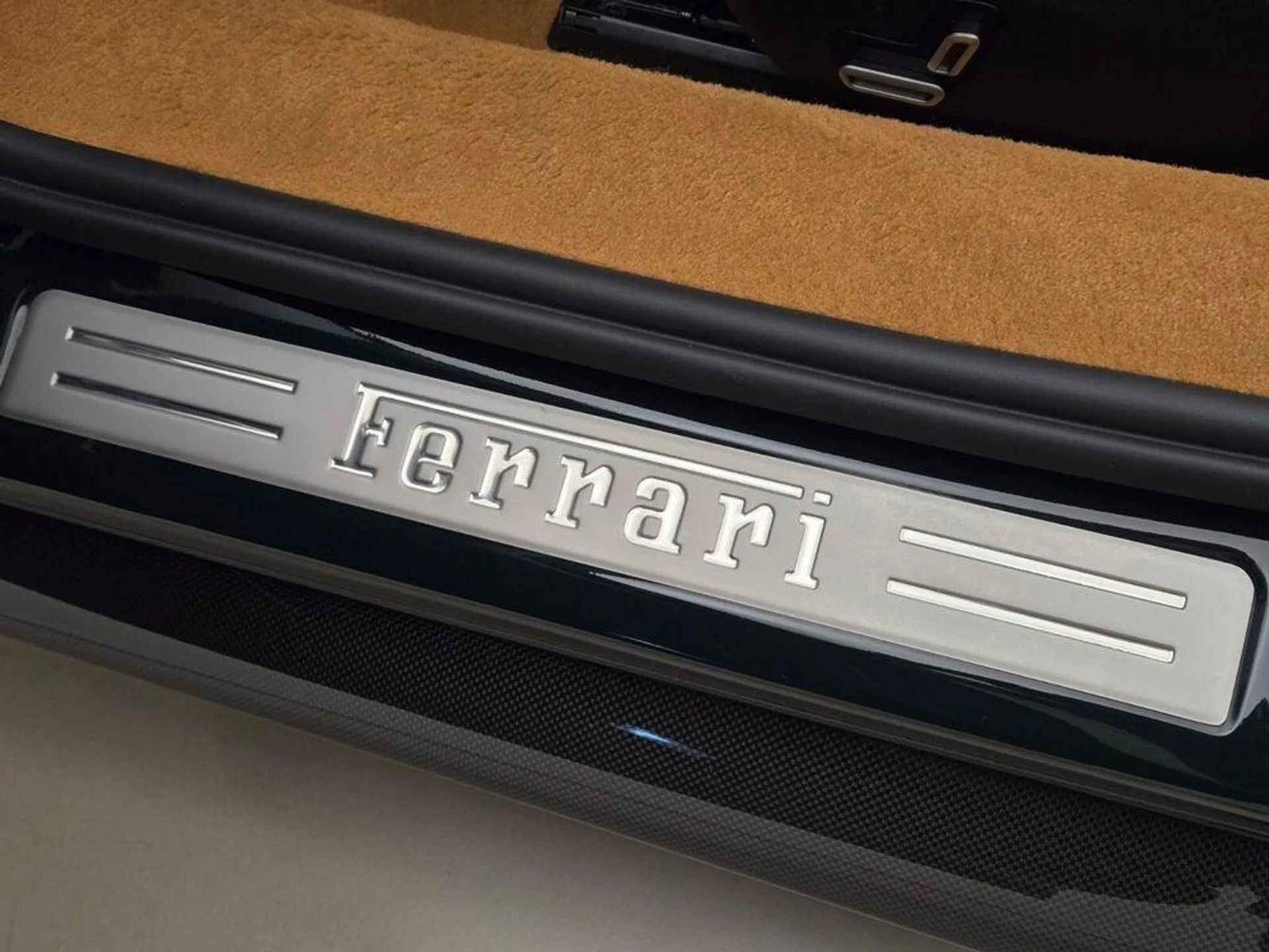 mph032_2361579674_Used_2024_Ferrari_296_GTS_1775320582_ddd4c41ec3