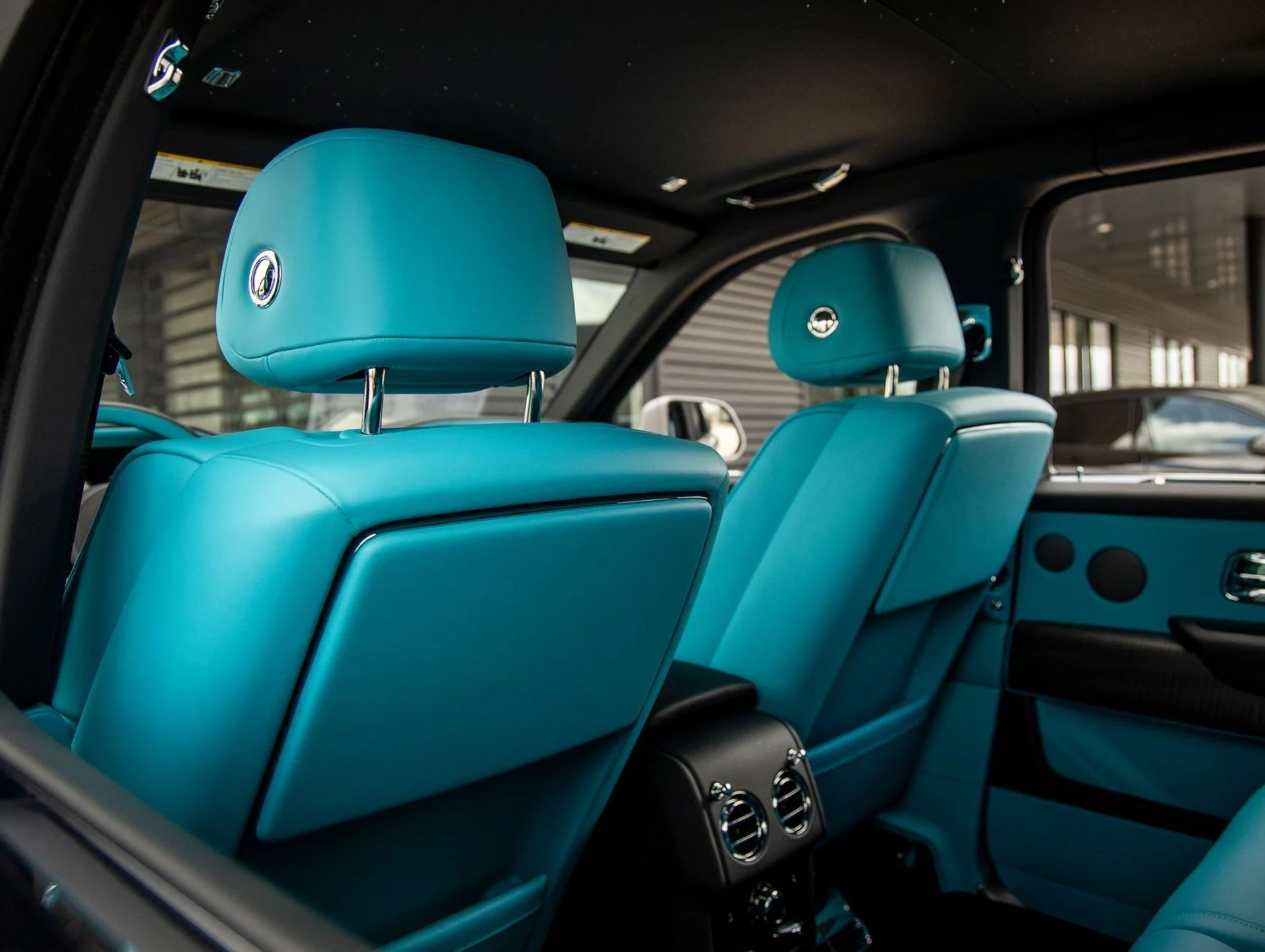 mph032_2369451849_33_38186bd723