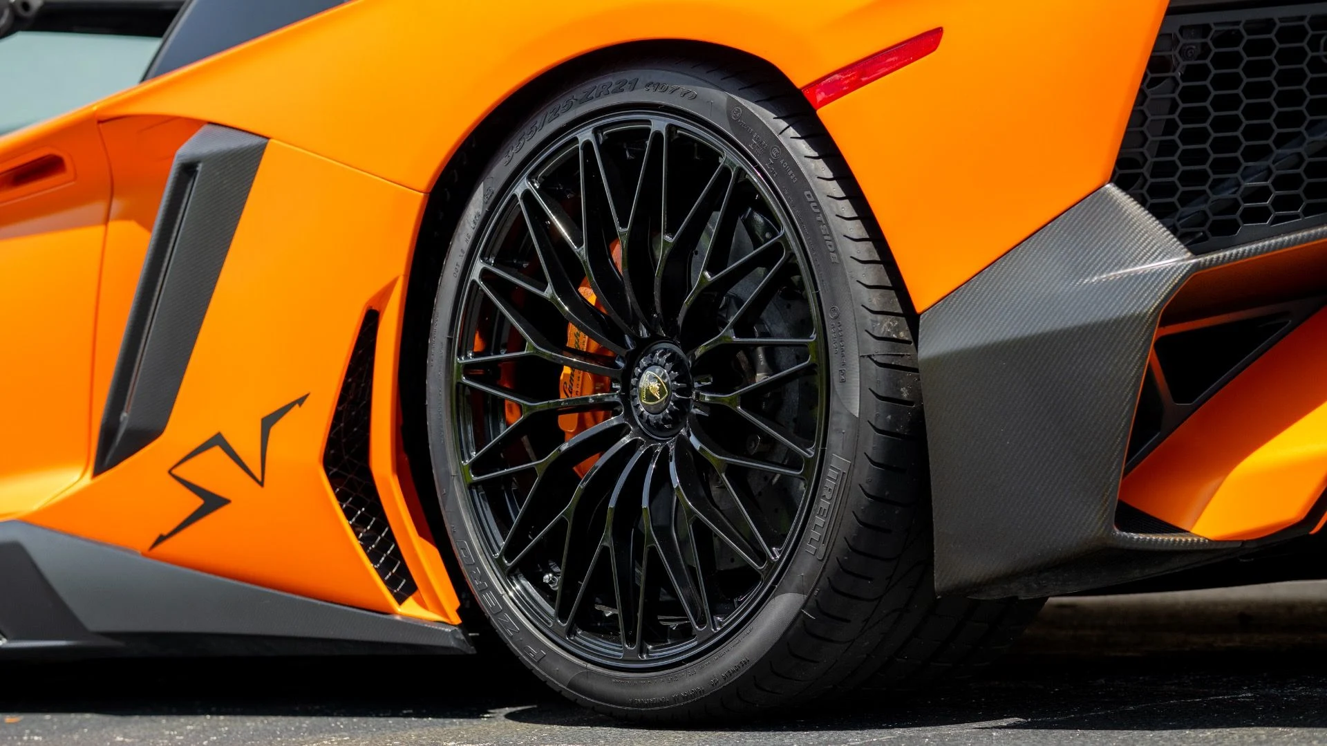 mph032_2371380749_Used_2017_Lamborghini_Aventador_LP_750_4_SV_1750200033_4920985d87