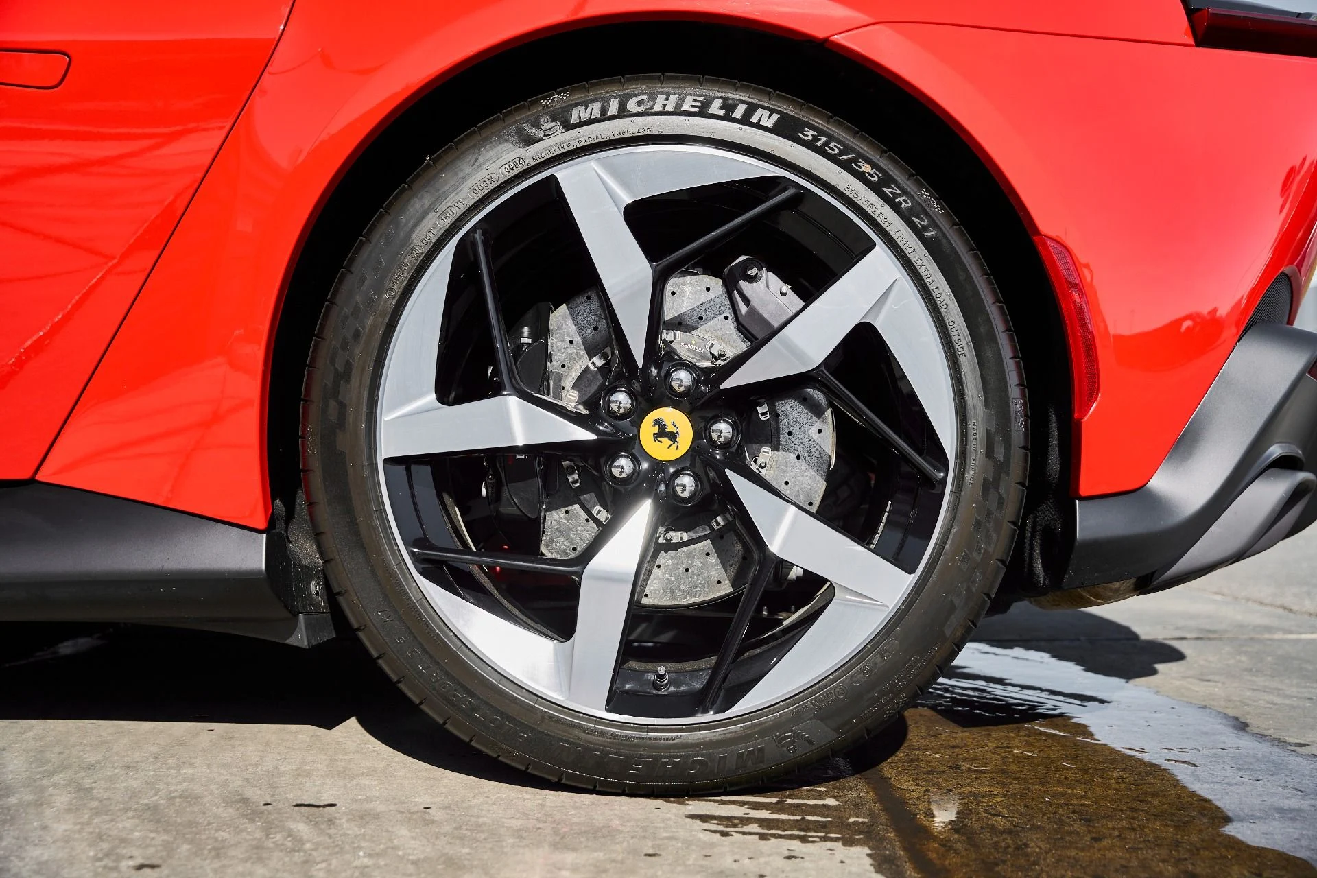 mph032_2372525462_Used_2025_Ferrari_12_Cilindri_1769824797_74f345e467