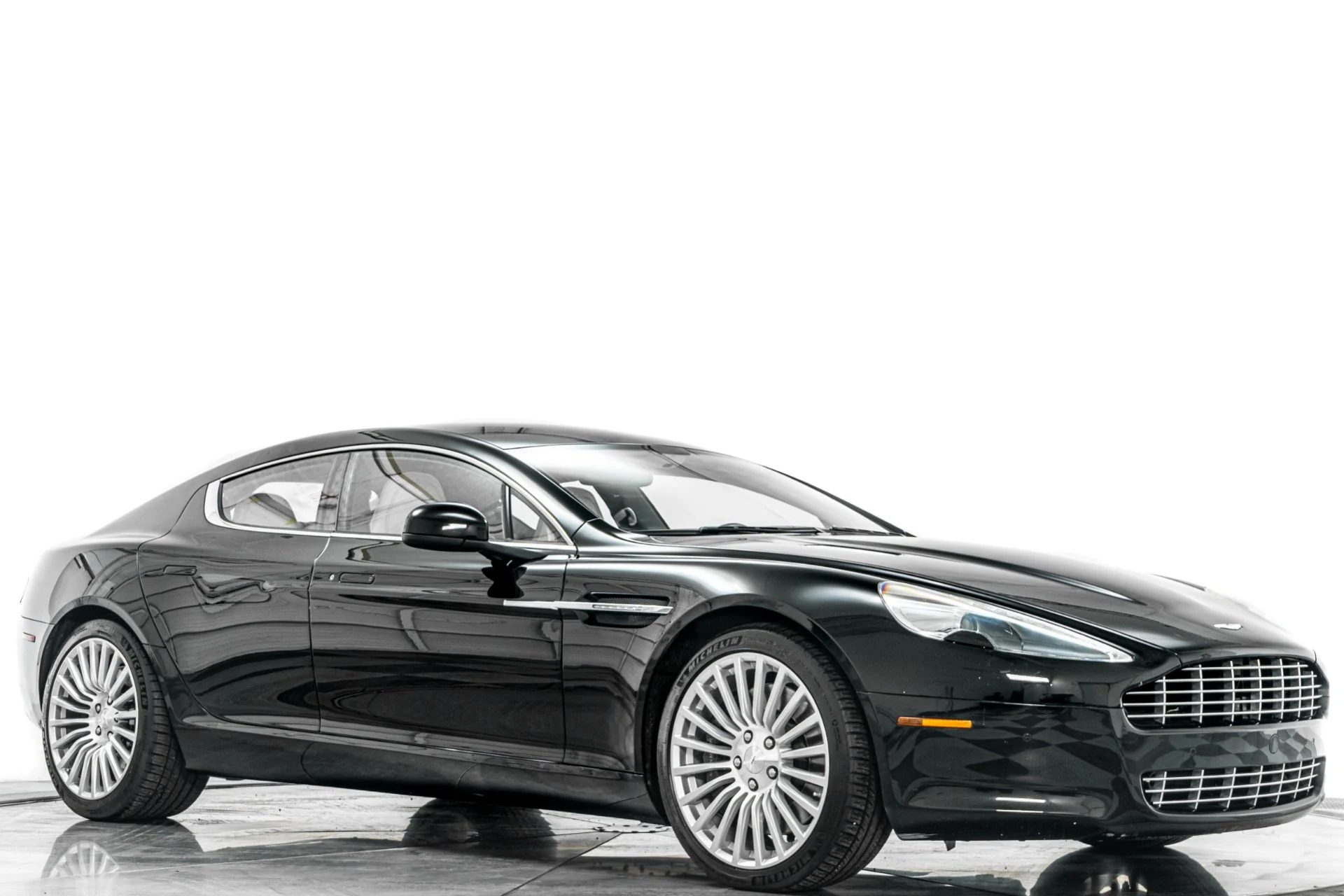 mph032_2383331174_Used_2012_Aston_Martin_Rapide_V12_power_High_Contrast_Color_Combination_1781621426_58bbaaeecb