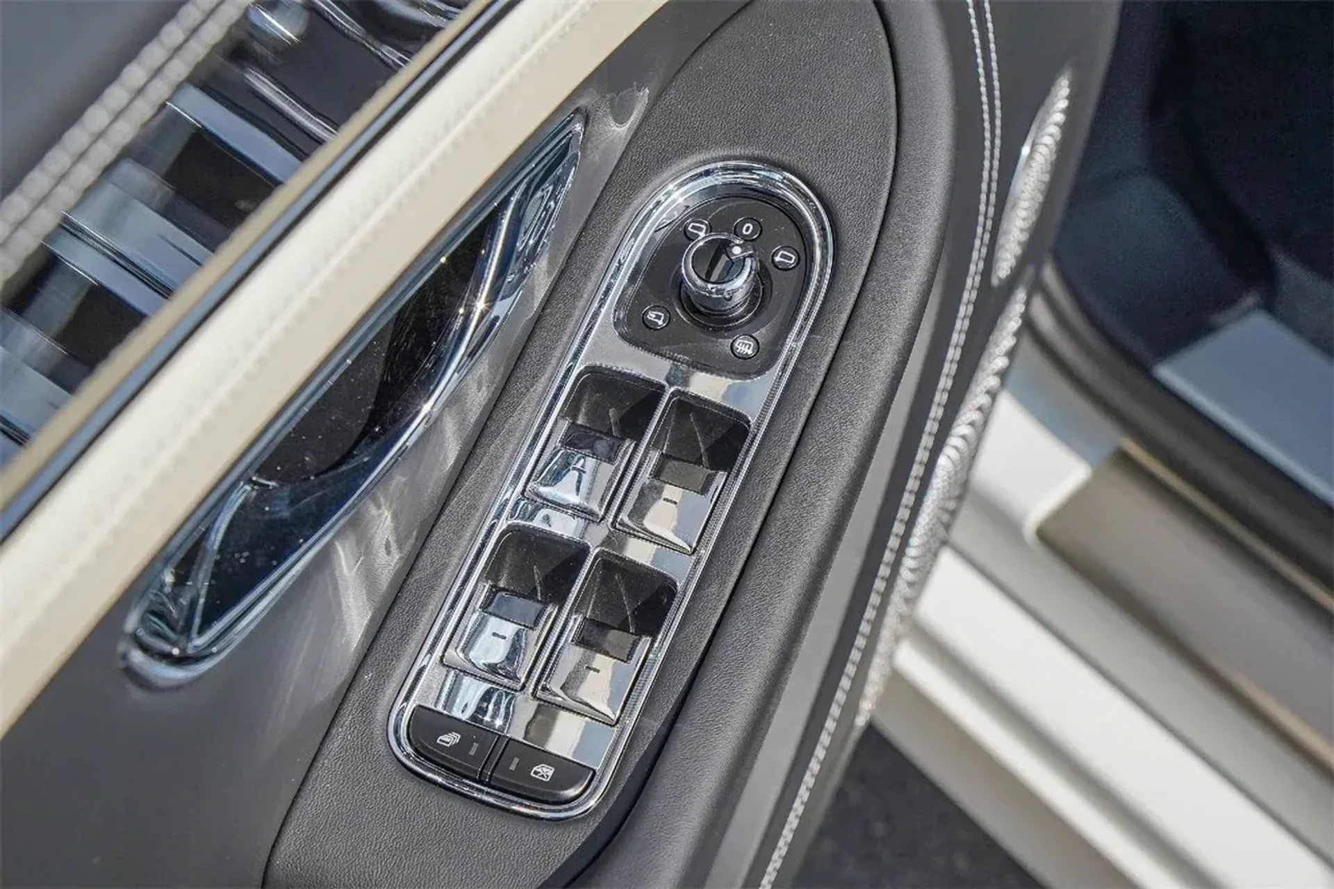 mph032_2384993586_1d4a690f80514356999a8b413c627c71_a7c47c5927