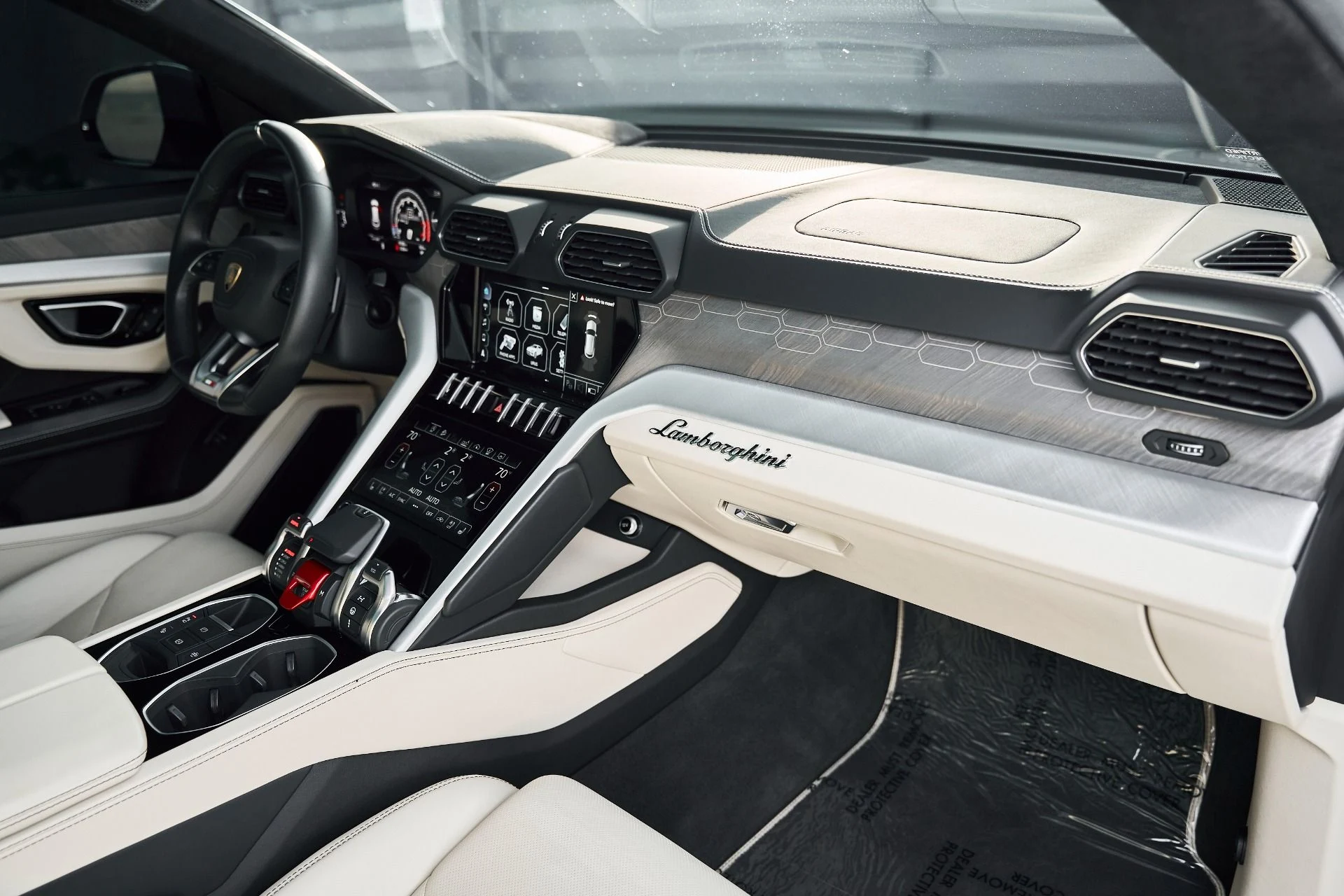 mph032_2392584551_Used_2021_Lamborghini_Urus_1771117247_45d526f970