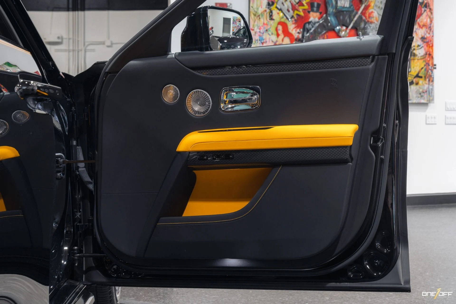 mph032_23928966_Used_2022_Rolls_Royce_Black_Badge_Ghost_FULL_Urban_Design_Carbon_Kit_477_K_MSRP_Starlight_1759778193_fa95461ccc