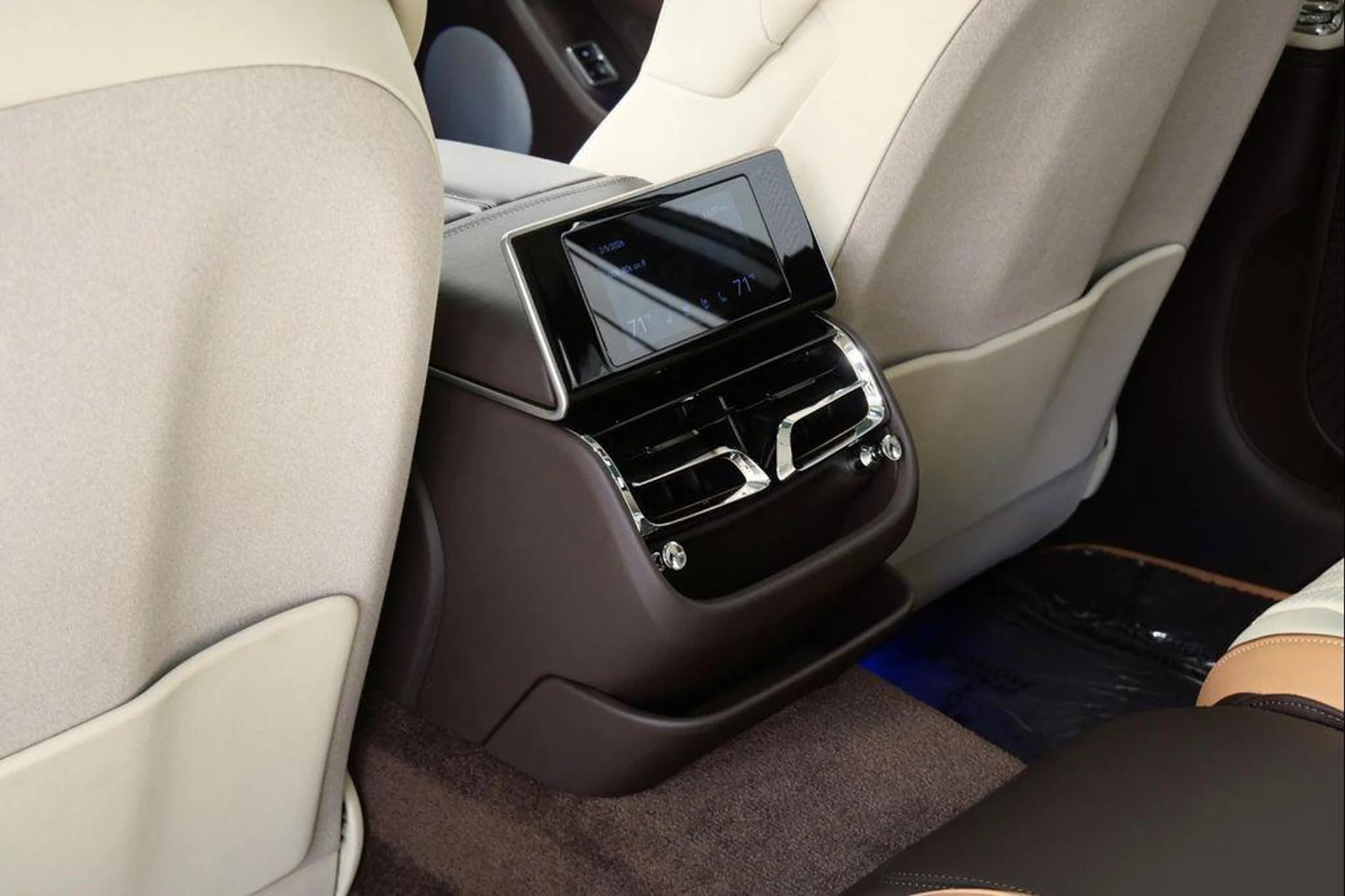 mph032_2404071436_icr_PM_e_No_Dd_Bz_D_Pg_P9_2m2_N20_edcfd6f6ac