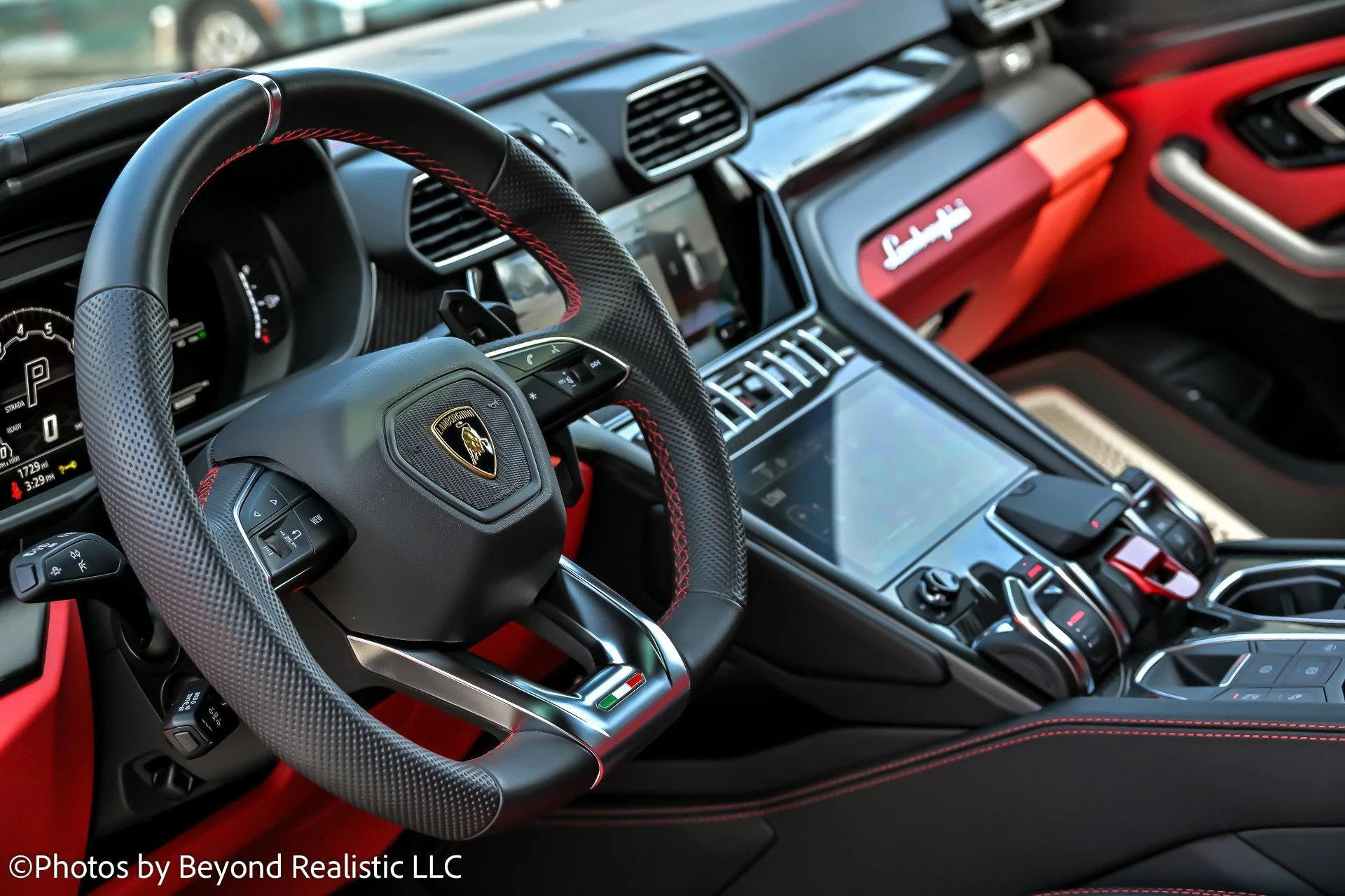 mph032_2409652248_Used_2022_Lamborghini_Urus_1753948936_a8068968f4