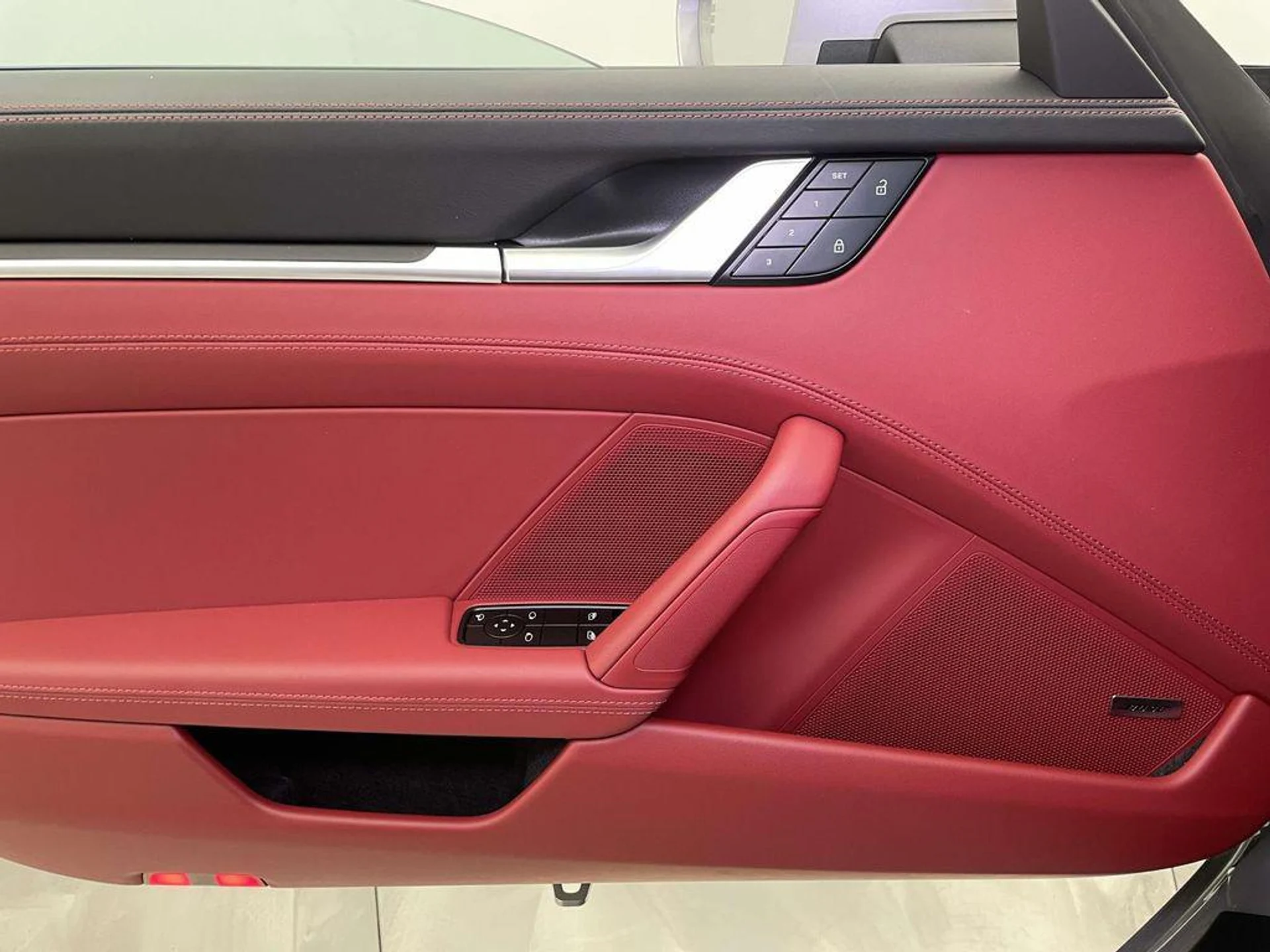 mph032_2414147577_t_Rpoi0boamfw_Gs_c_WI_Hgt_Sn_Os_Ao_fec4d967a9