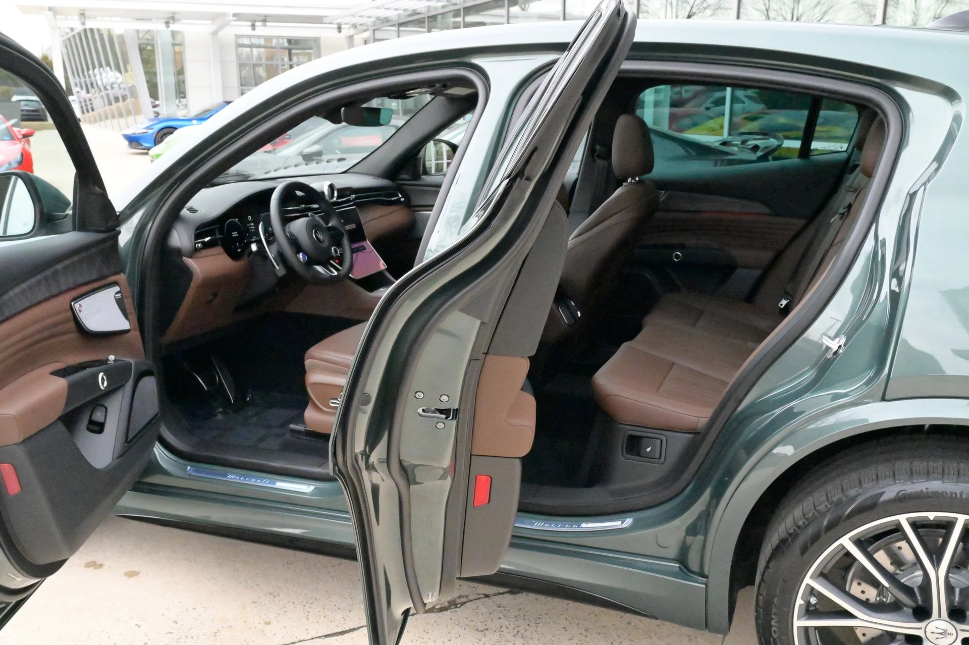 mph032_2417242283_96e3d07e4c6e486795f75a68f5354186_1bb7996156