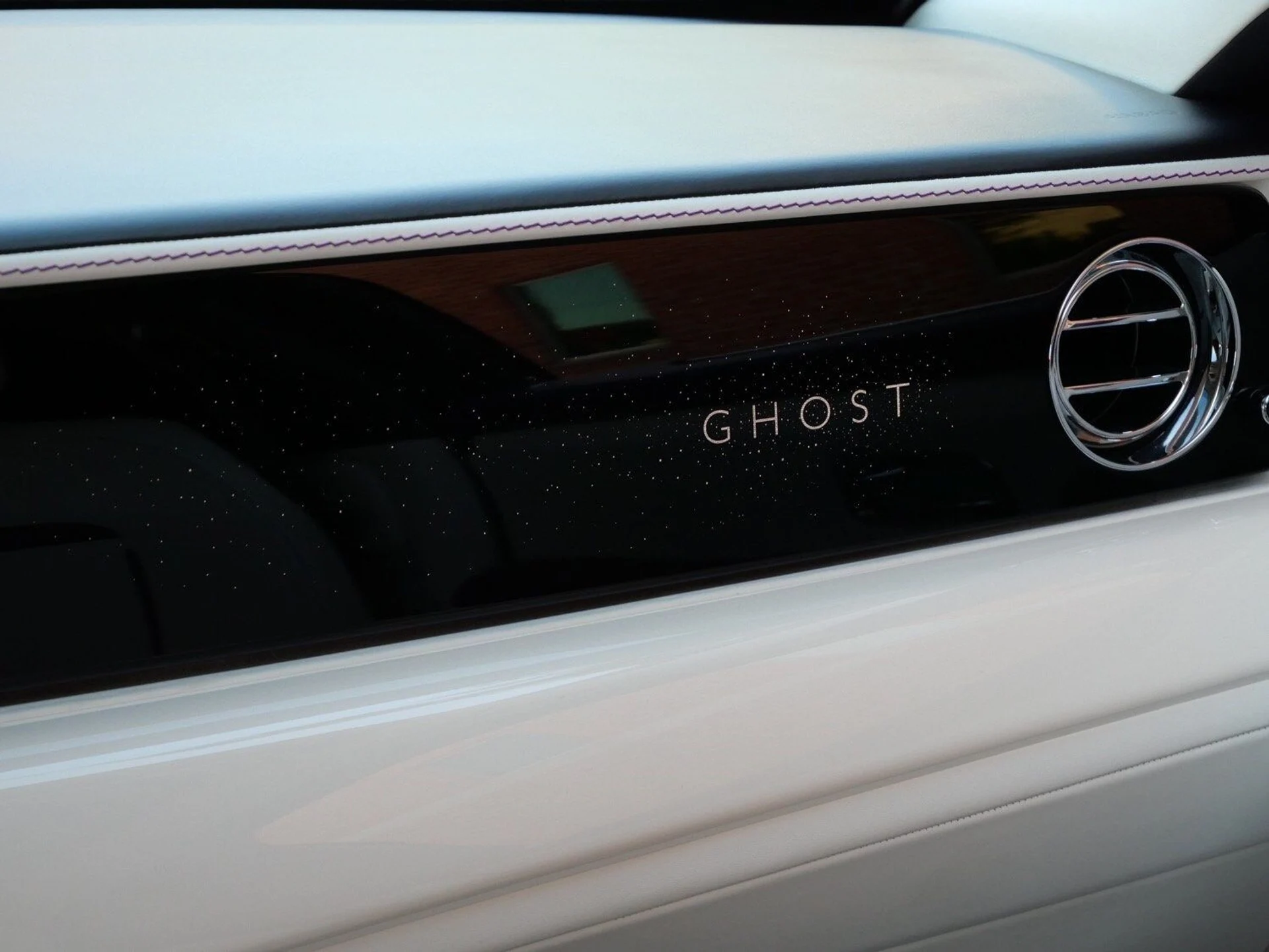 mph032_2418840189_ecb088a63e043a12a35f711a10f95f2ax_34a0005b47