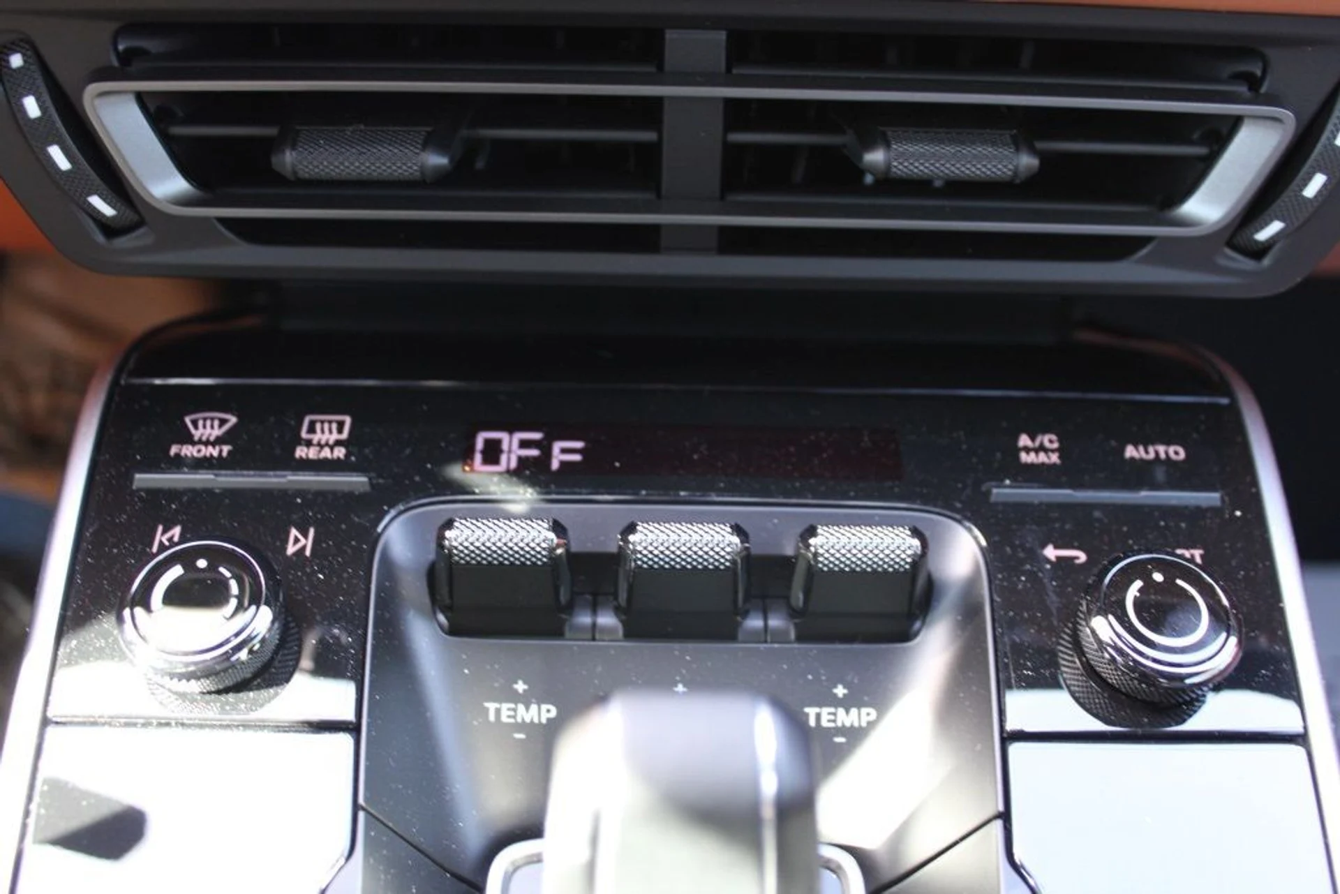 mph032_2422663637_9966e65c81694169eaf74ea9729a96e0_dd87197777