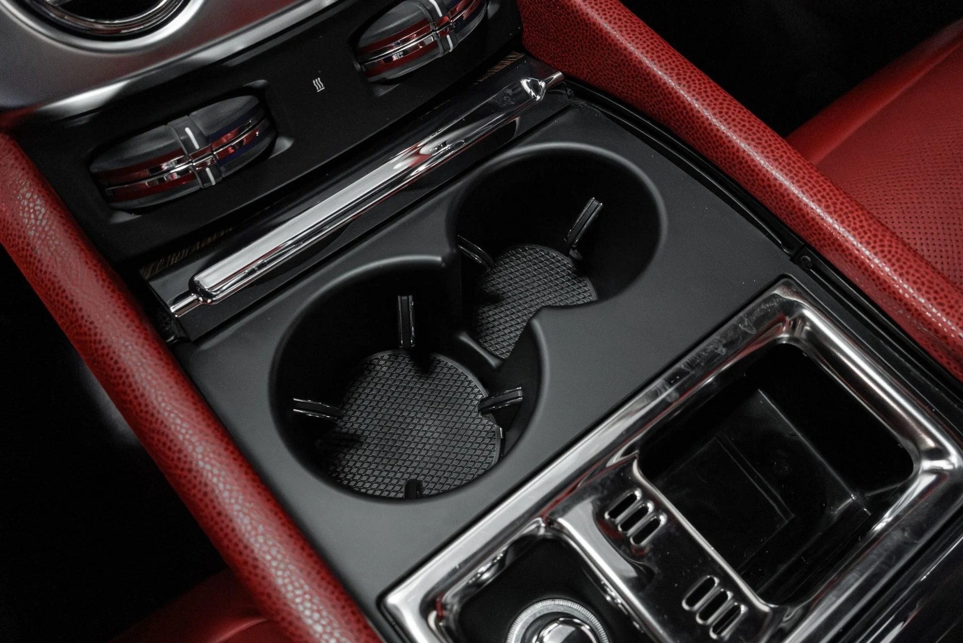 mph032_243209931_Used_2014_Rolls_Royce_Wraith_1768708128_0b50f7f6ee