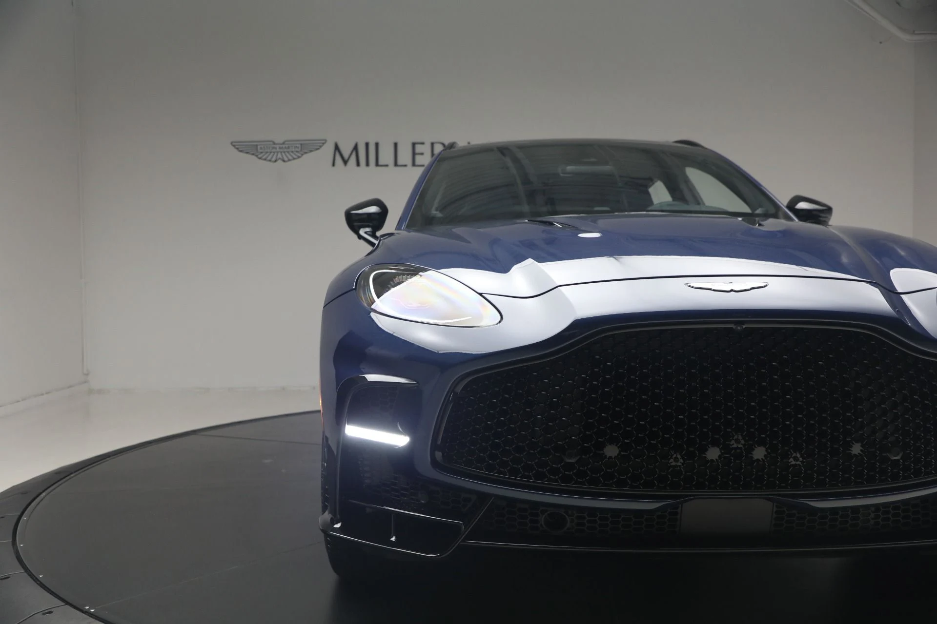 mph032_2434299861_New_2026_Aston_Martin_DBX_S_1779920374_639cea0c1e