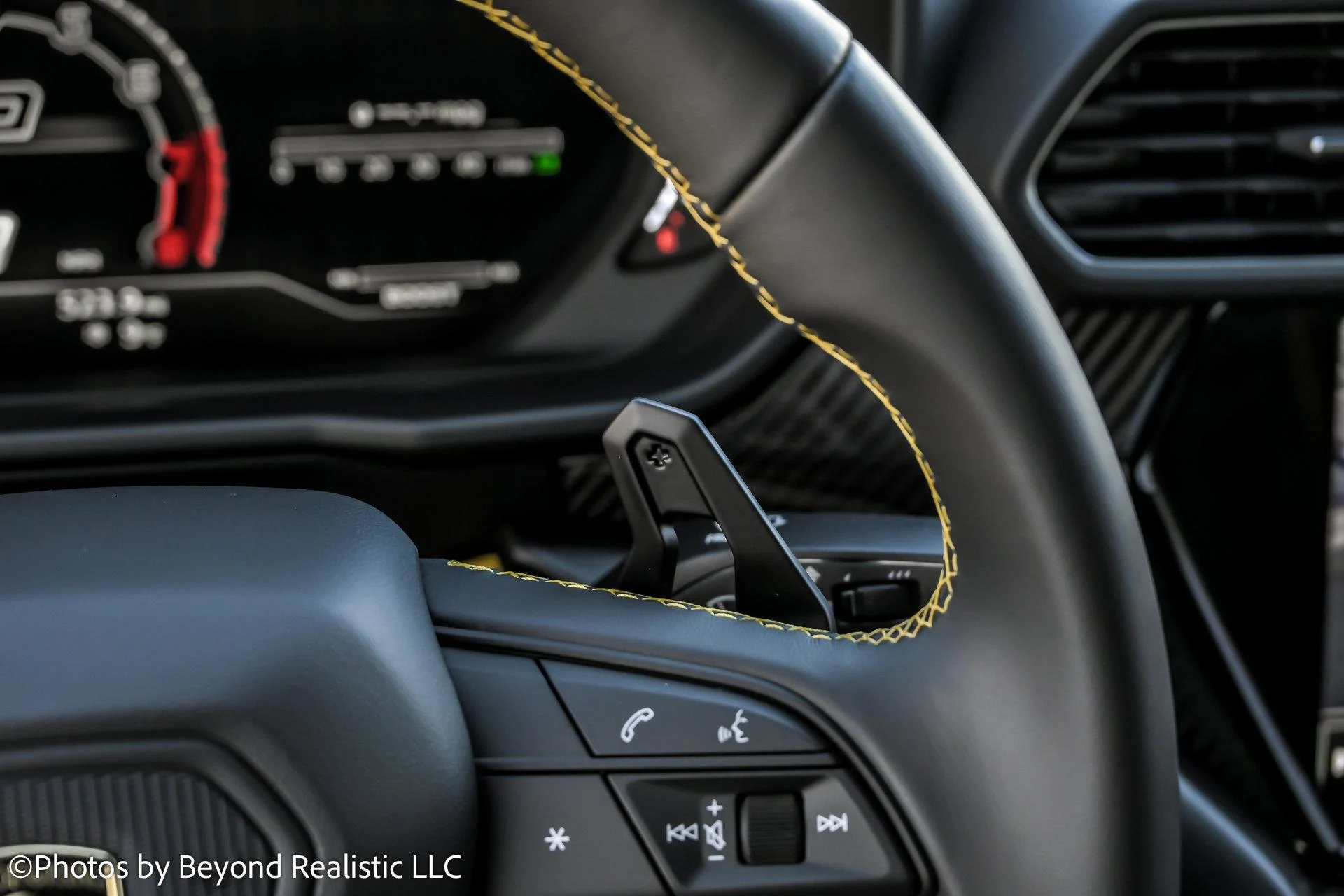 mph032_2435841404_Used_2024_Lamborghini_Urus_S_1769420569_62a91218be