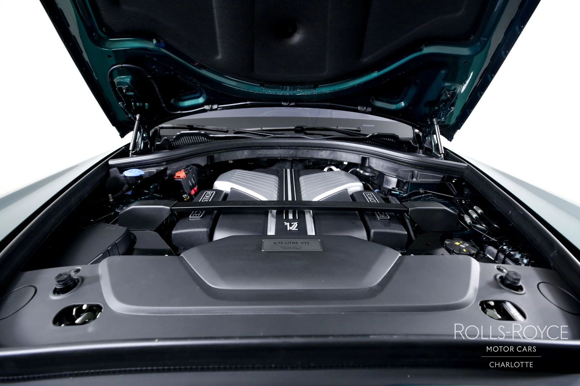 mph032_2437113418_Used_2023_Rolls_Royce_Cullinan_1688236802_b0bc1349a1