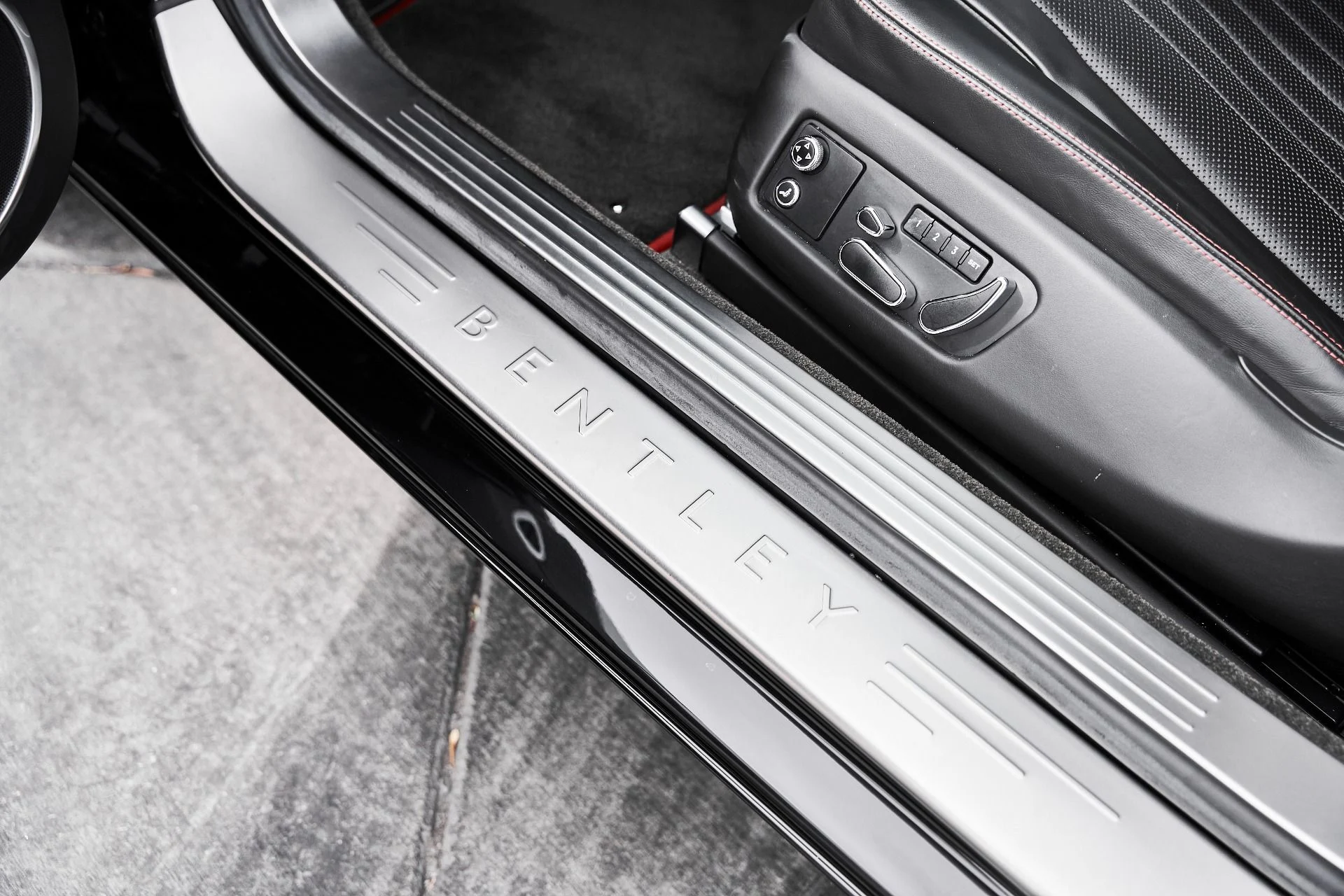 mph032_2438109718_Used_2016_Bentley_Continental_GT_V8_1775005785_cd9dd424ec