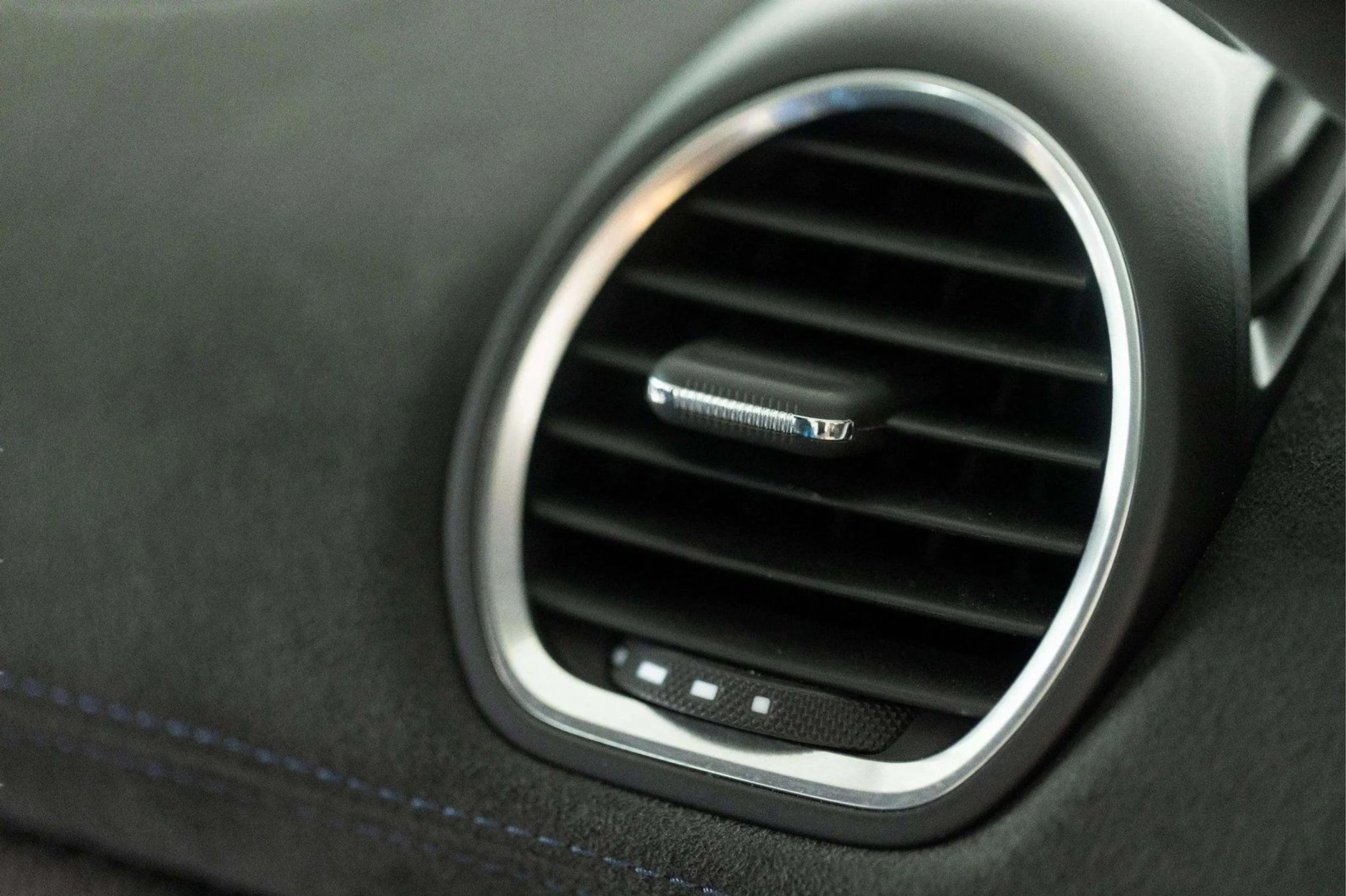 mph032_2438208208_image_33_624b48911b