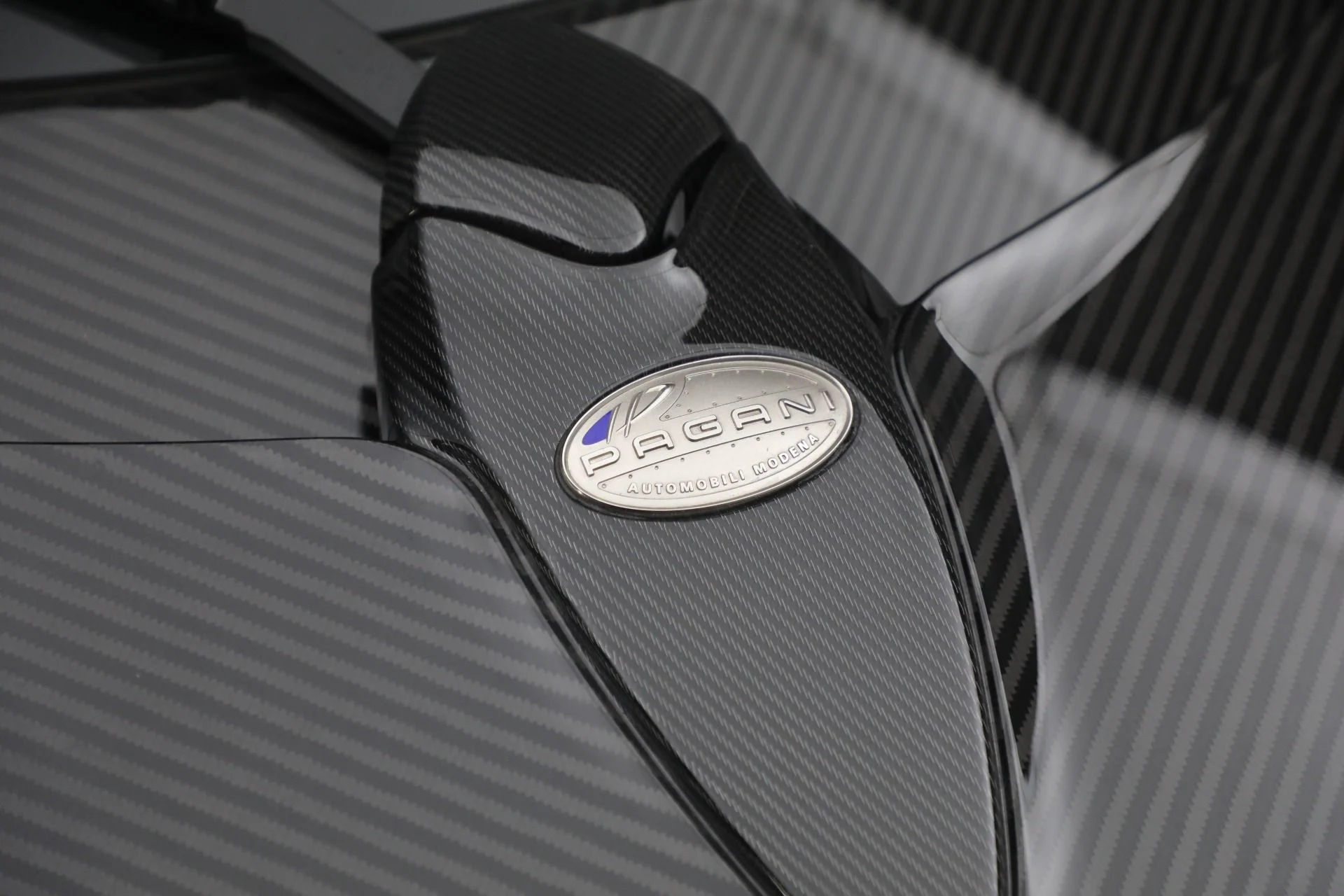 mph032_2438599370_Used_2017_Pagani_Huayra_Roadster_1769208152_24dcec47b2