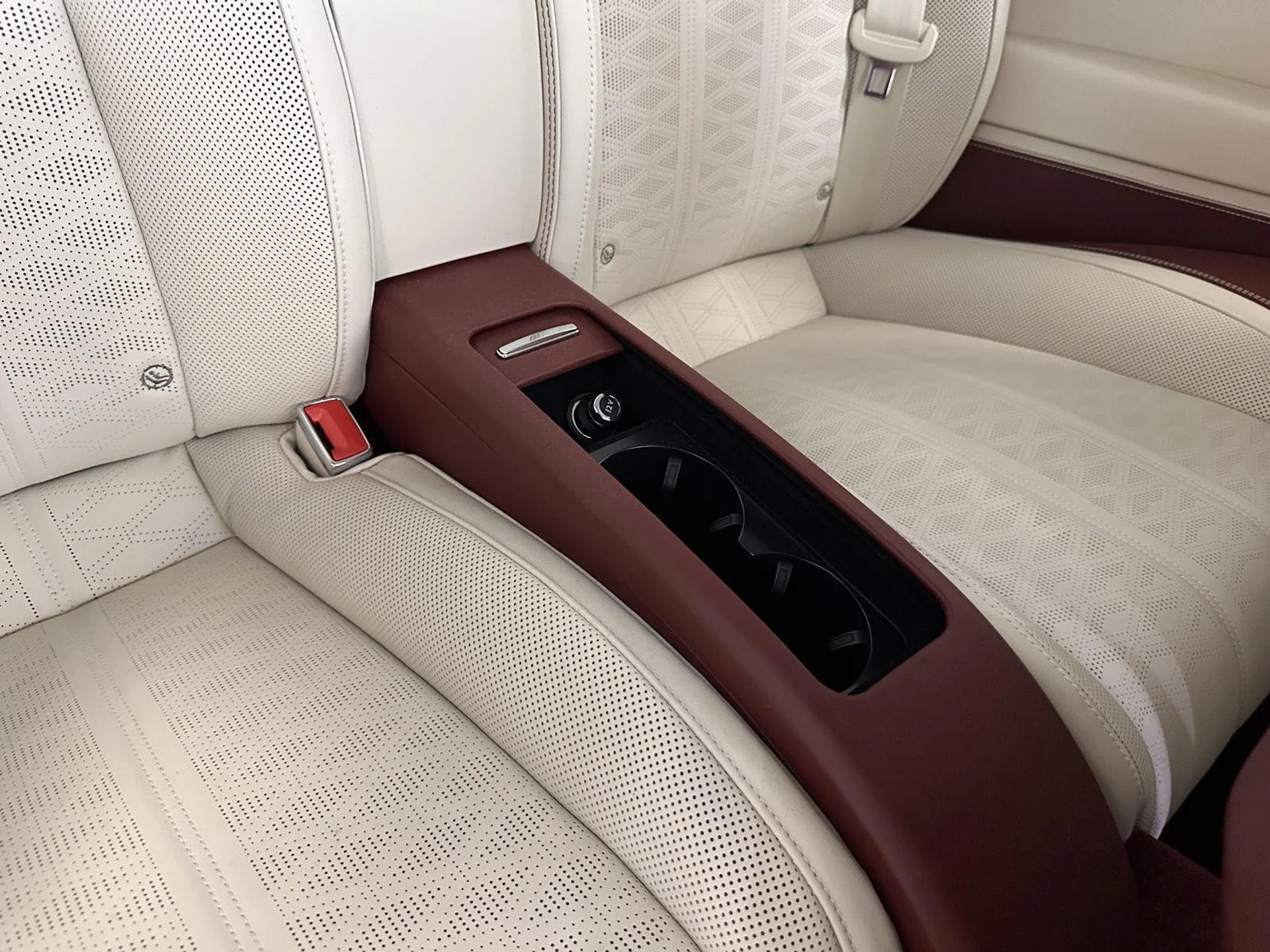 mph032_2439091304_54d9d48faed0431e2bf998398220bc05_eeb71d5fa5