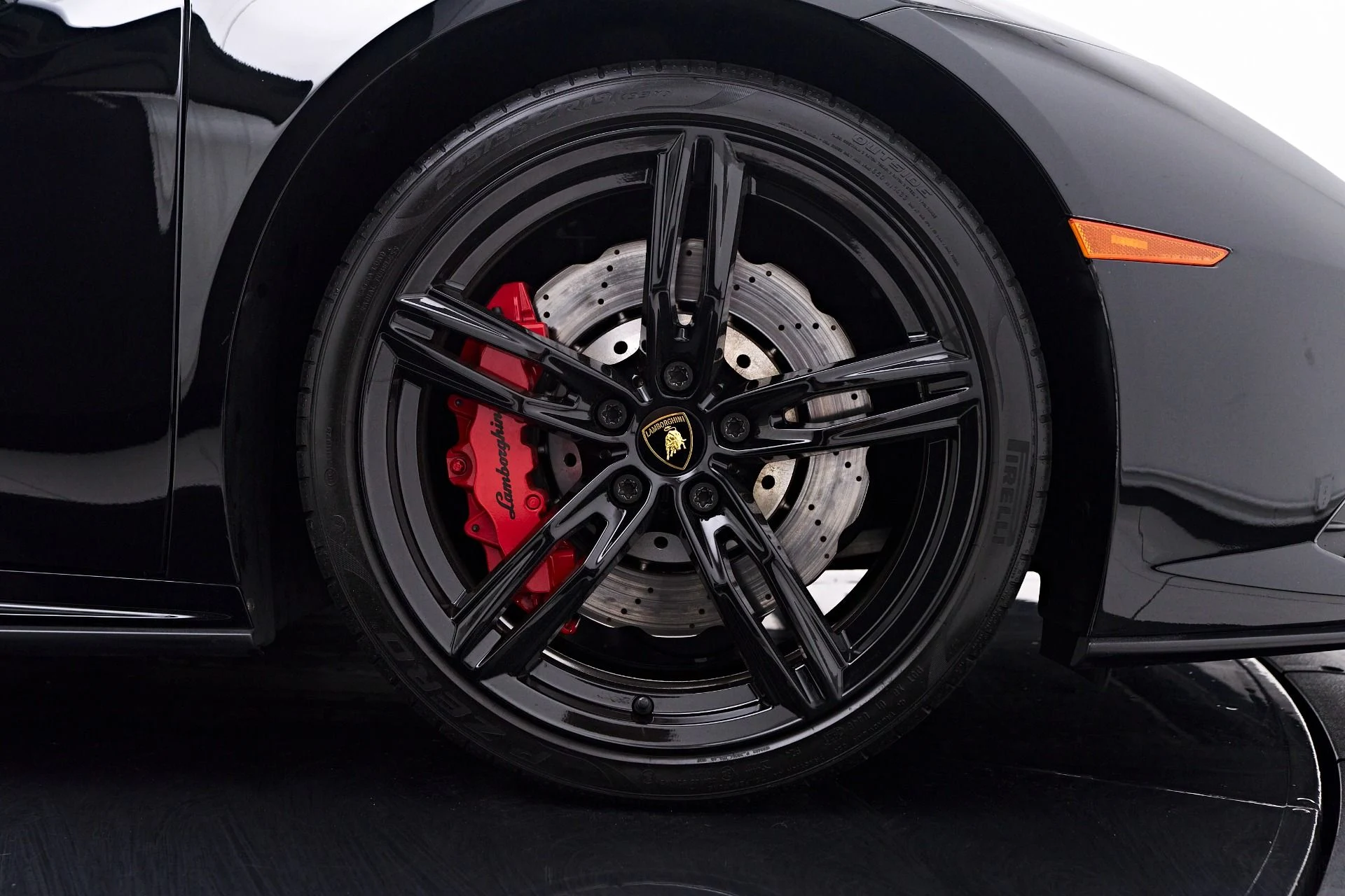 mph032_2440985653_Used_2022_Lamborghini_Huracan_EVO_Base_1752781637_e8c2ade52d