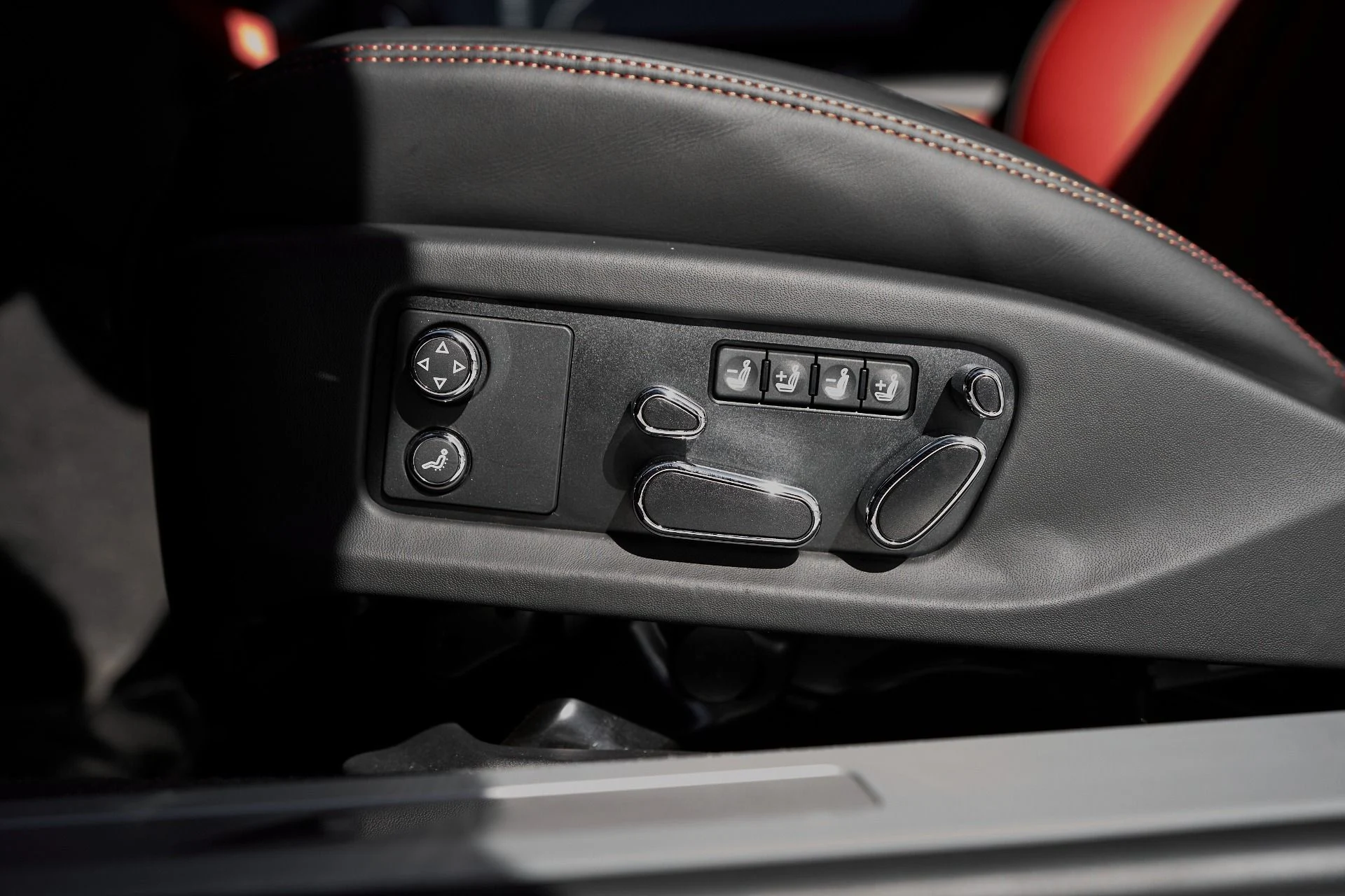 mph032_2451896608_Used_2023_Bentley_Continental_GT_V8_S_1763084154_d3c94e6d96