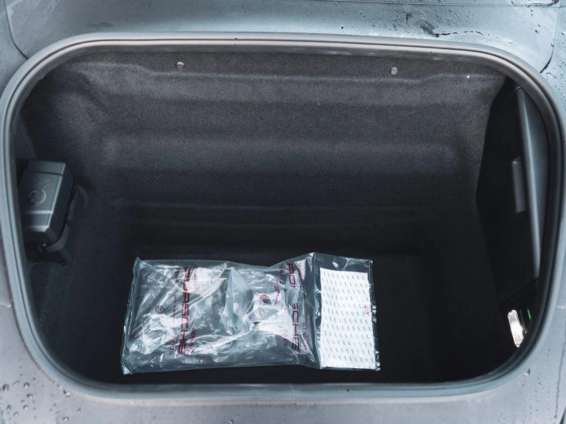 mph032_2461575194_u6_1_HN_Yywv_Jopic_Id_F_9_M_Bl_AJ_8_73f536cdd0