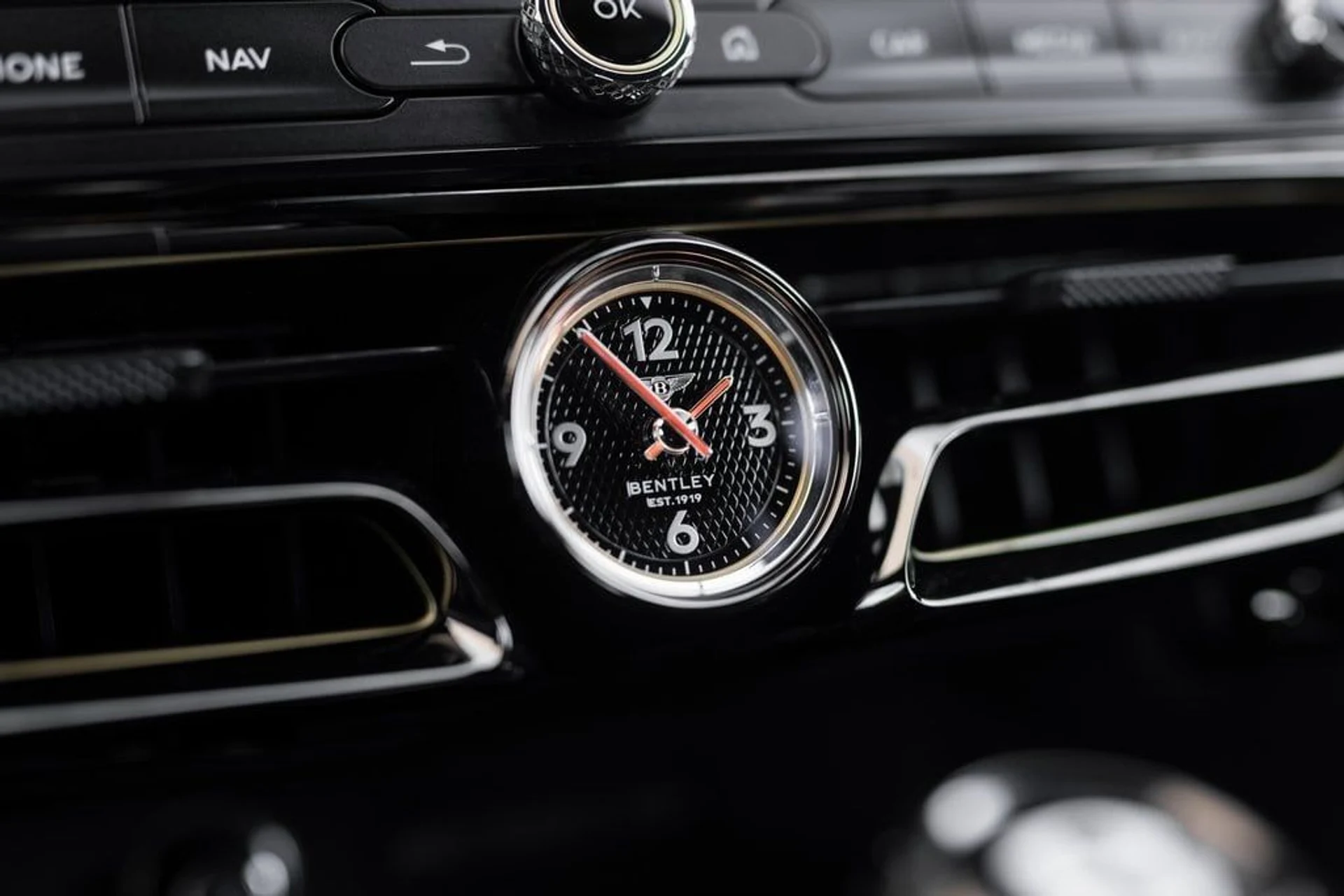 mph032_2462733767_485be8665ded62b2da9c49f88d54a0cex_d385c19baa