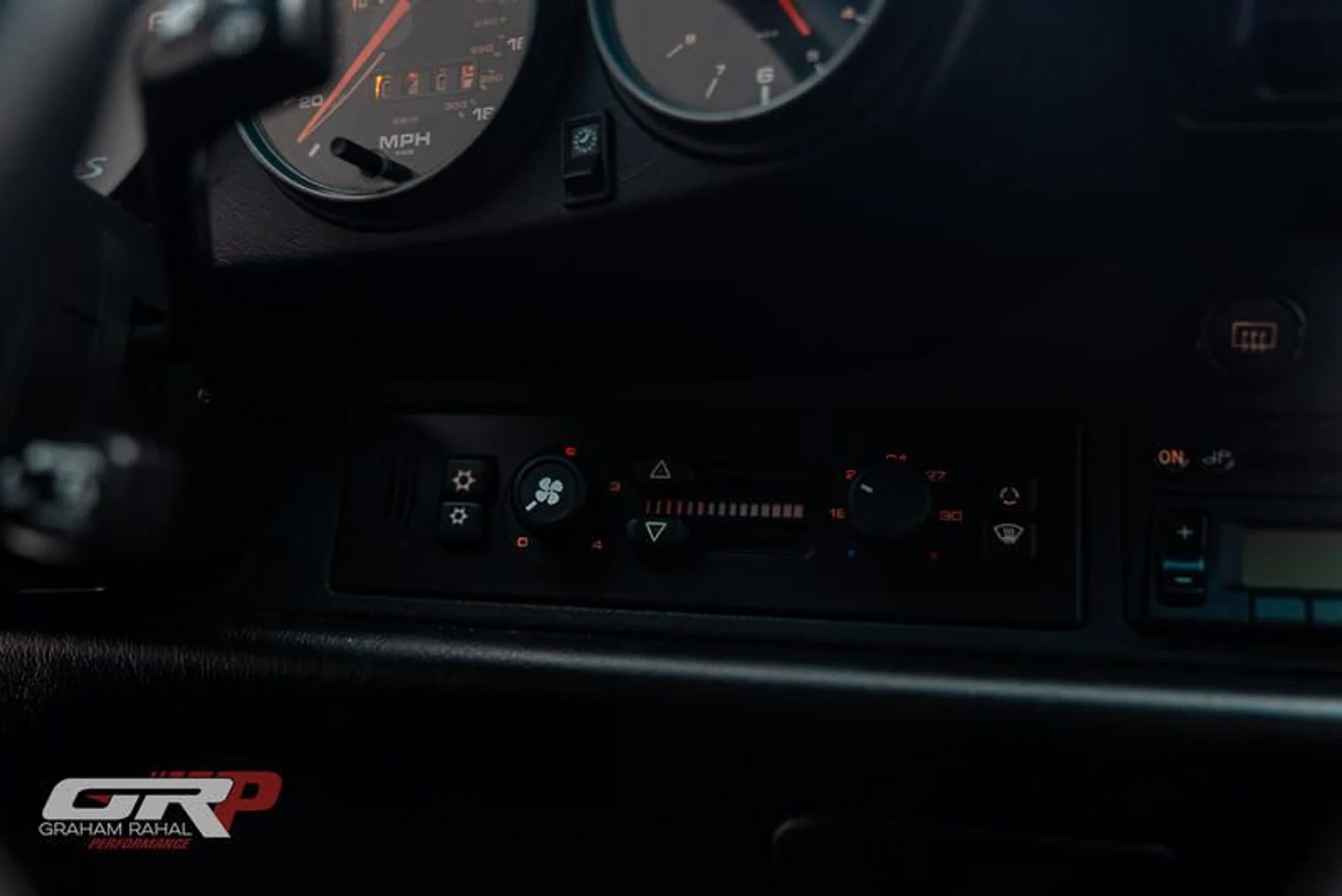 mph032_2475432092_A0_F00005_32_F2_41_FB_A117_55_E53_BC_0_F4_D4_cbc7ce9565