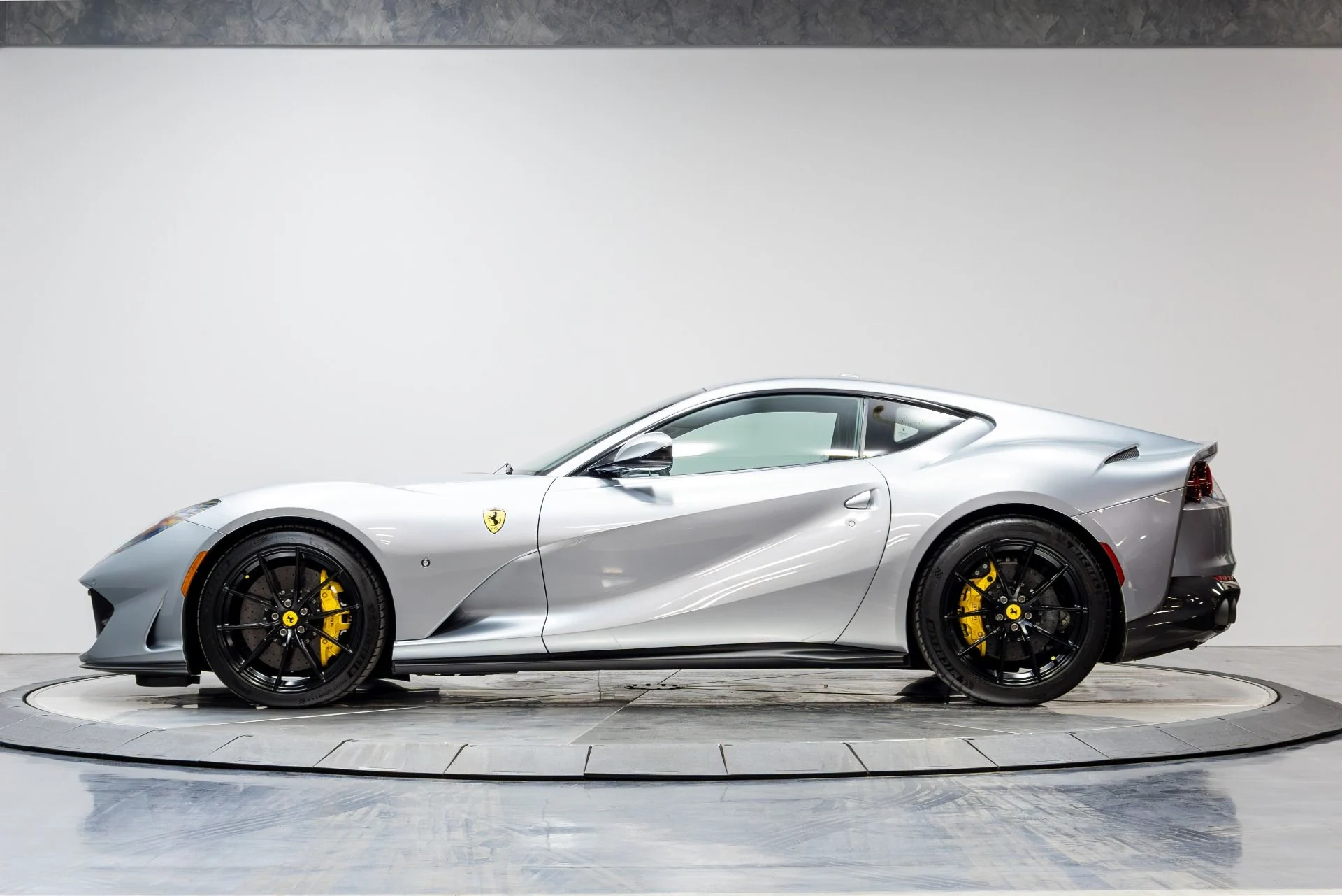 mph032_2479560180_Used_2018_Ferrari_812_Superfast_1777415845_387c2878f6