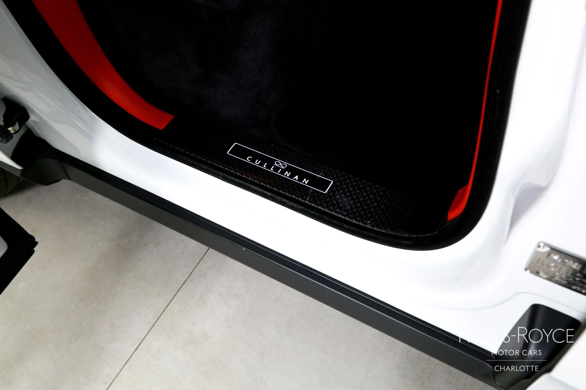 mph032_2492256970_Used_2021_Rolls_Royce_Cullinan_Black_Badge_1767727722_e9fbf48d1f