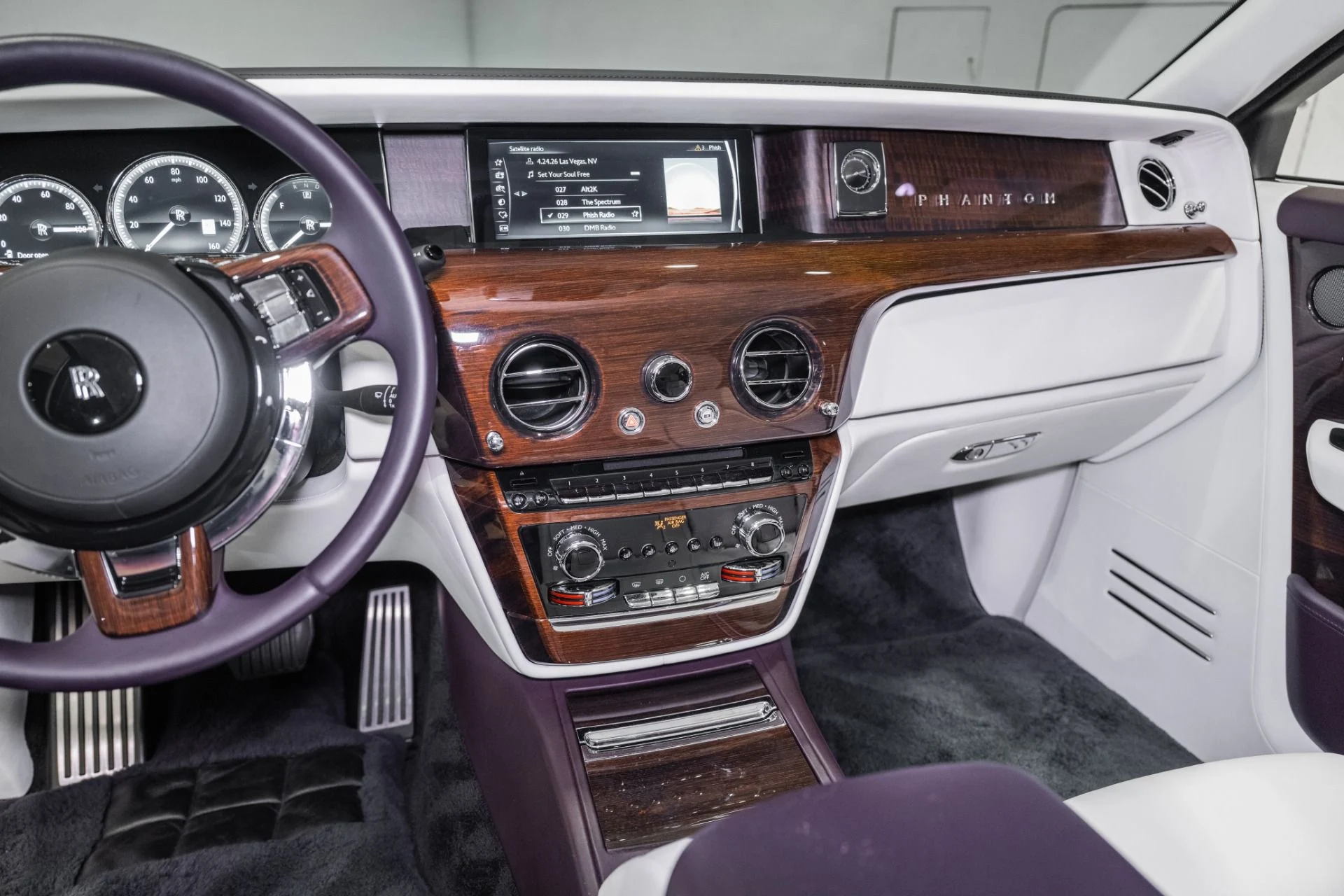 mph032_250471337_Used_2018_Rolls_Royce_Phantom_1778080077_9a06f134da