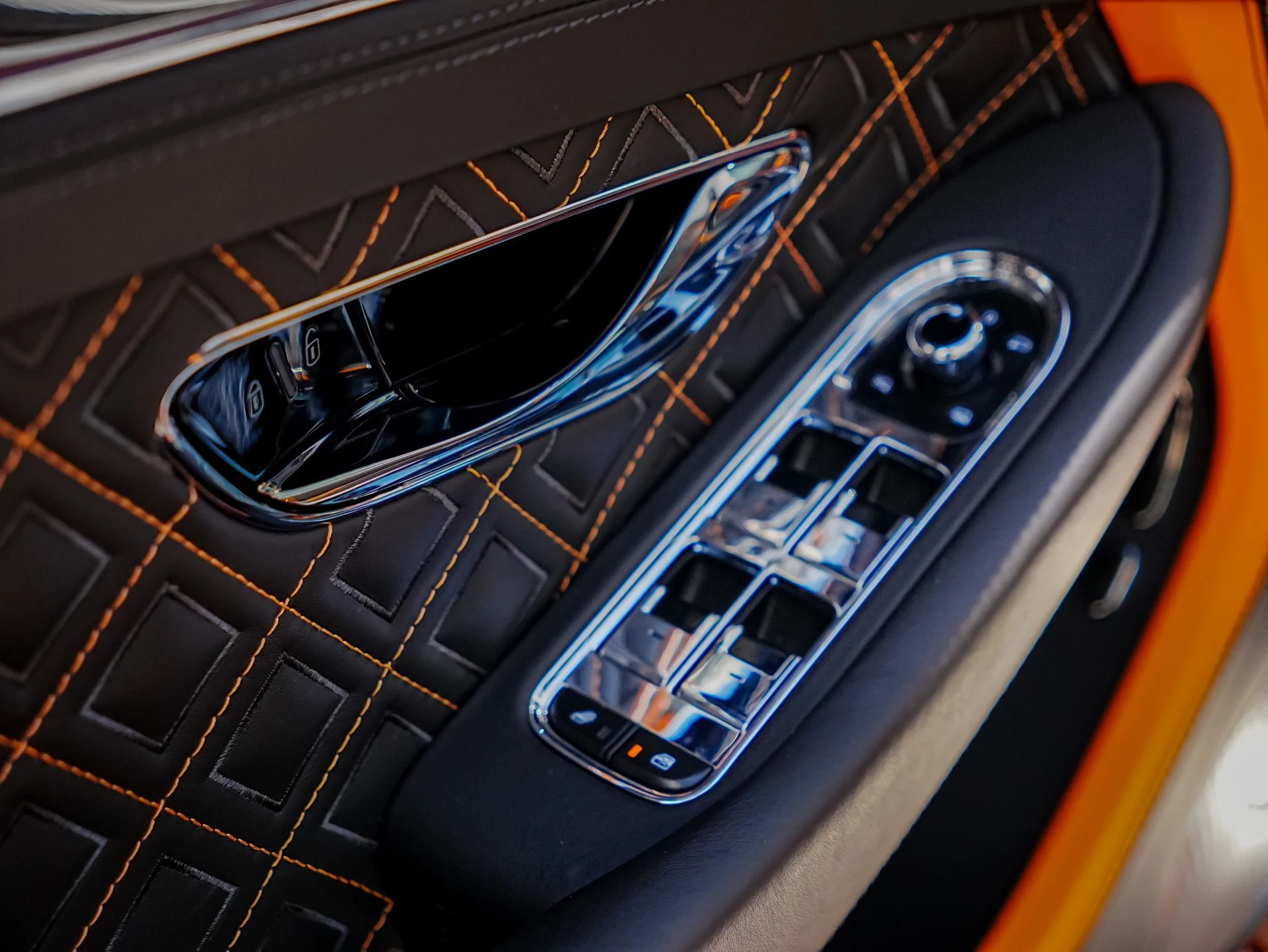 mph032_2509413201_Hi_Tech_Luxury_Imports_LLC_SCBDT_4_ZG_2_PC_008421_image_32_61b98e0259