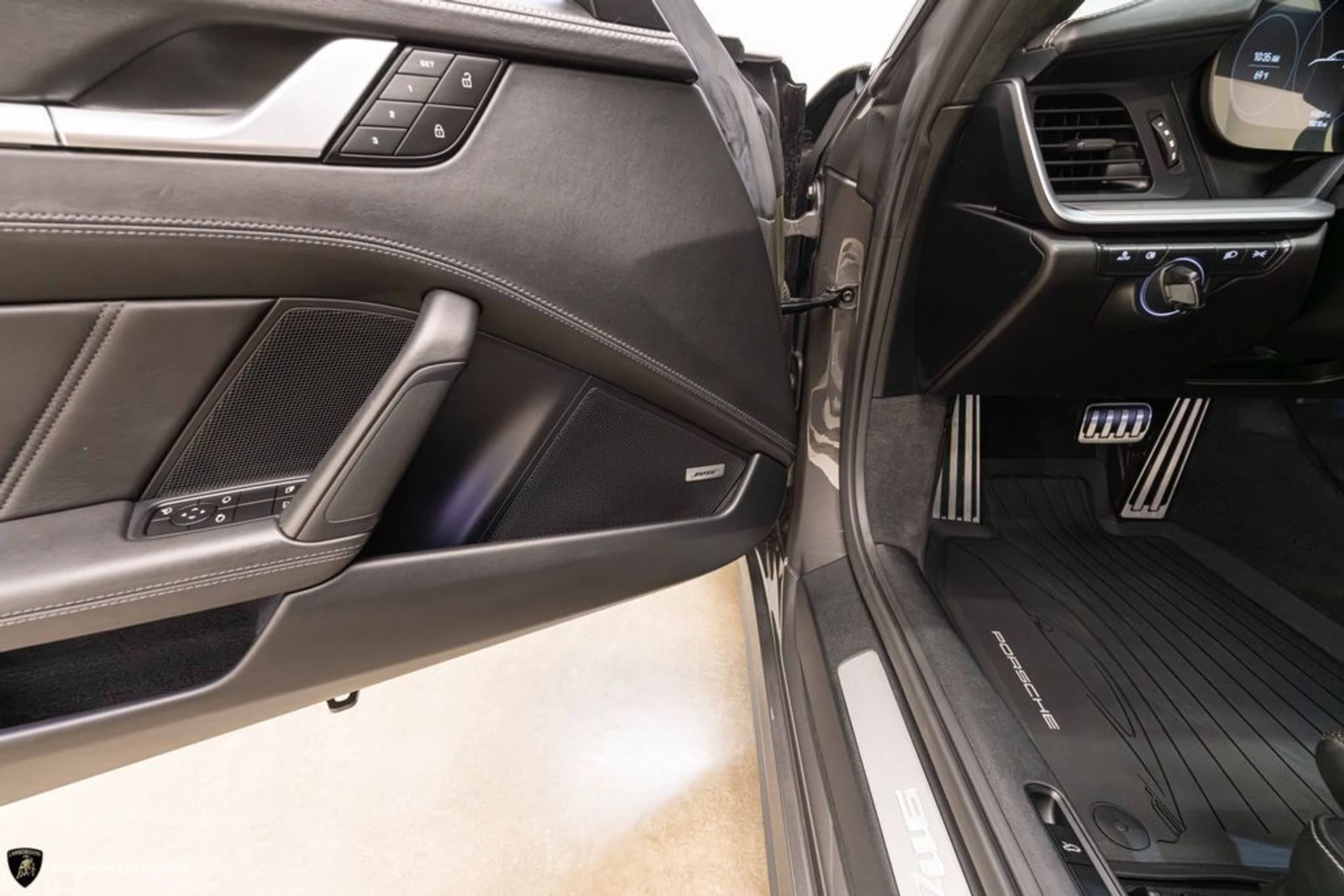 mph032_2511756923_49cf9d9a1eccfa0bc305deae5d87548ax_064981ecaf