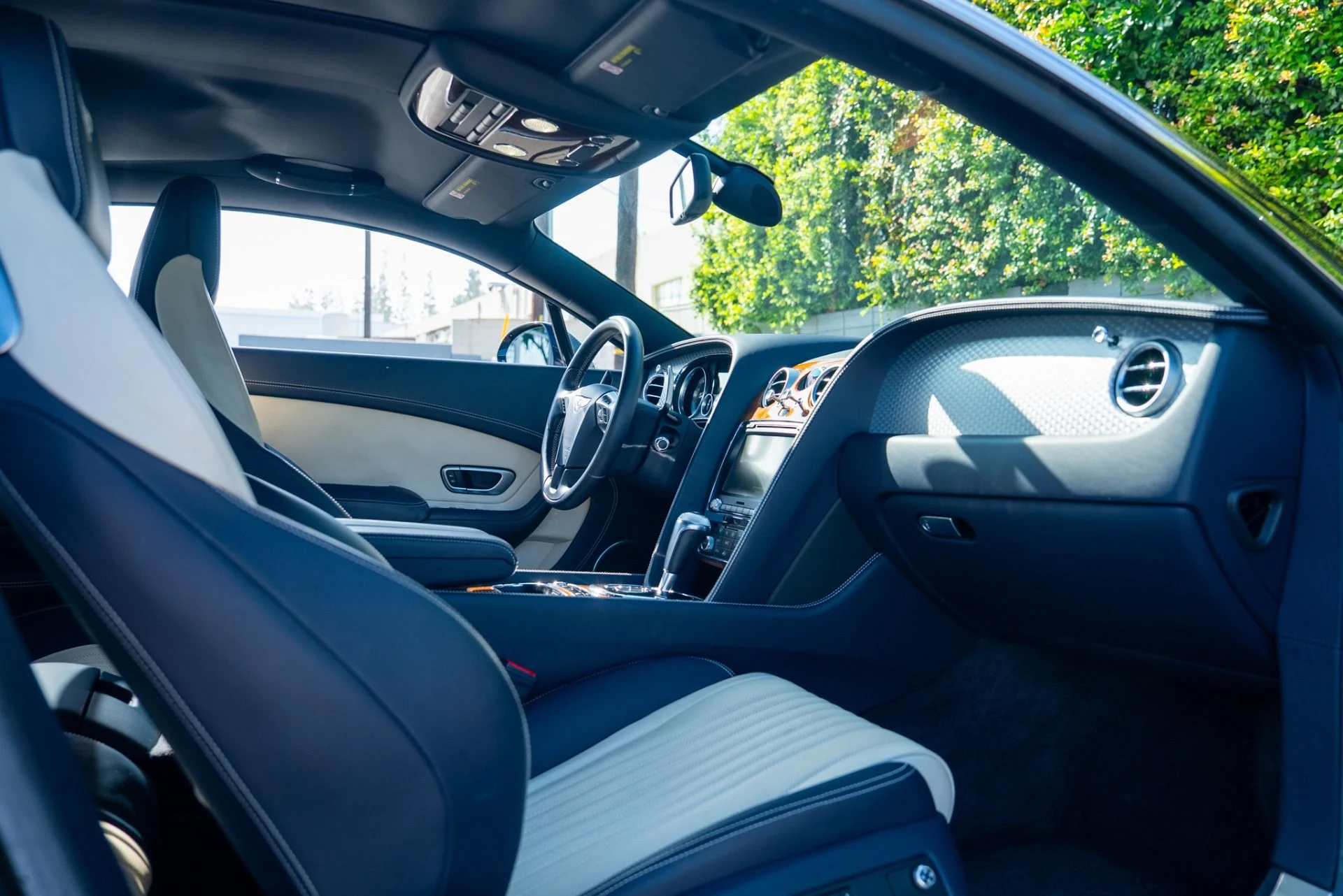 mph032_25142033_Used_2016_Bentley_Continental_GT_V8_1762542234_c57f1bbc1d