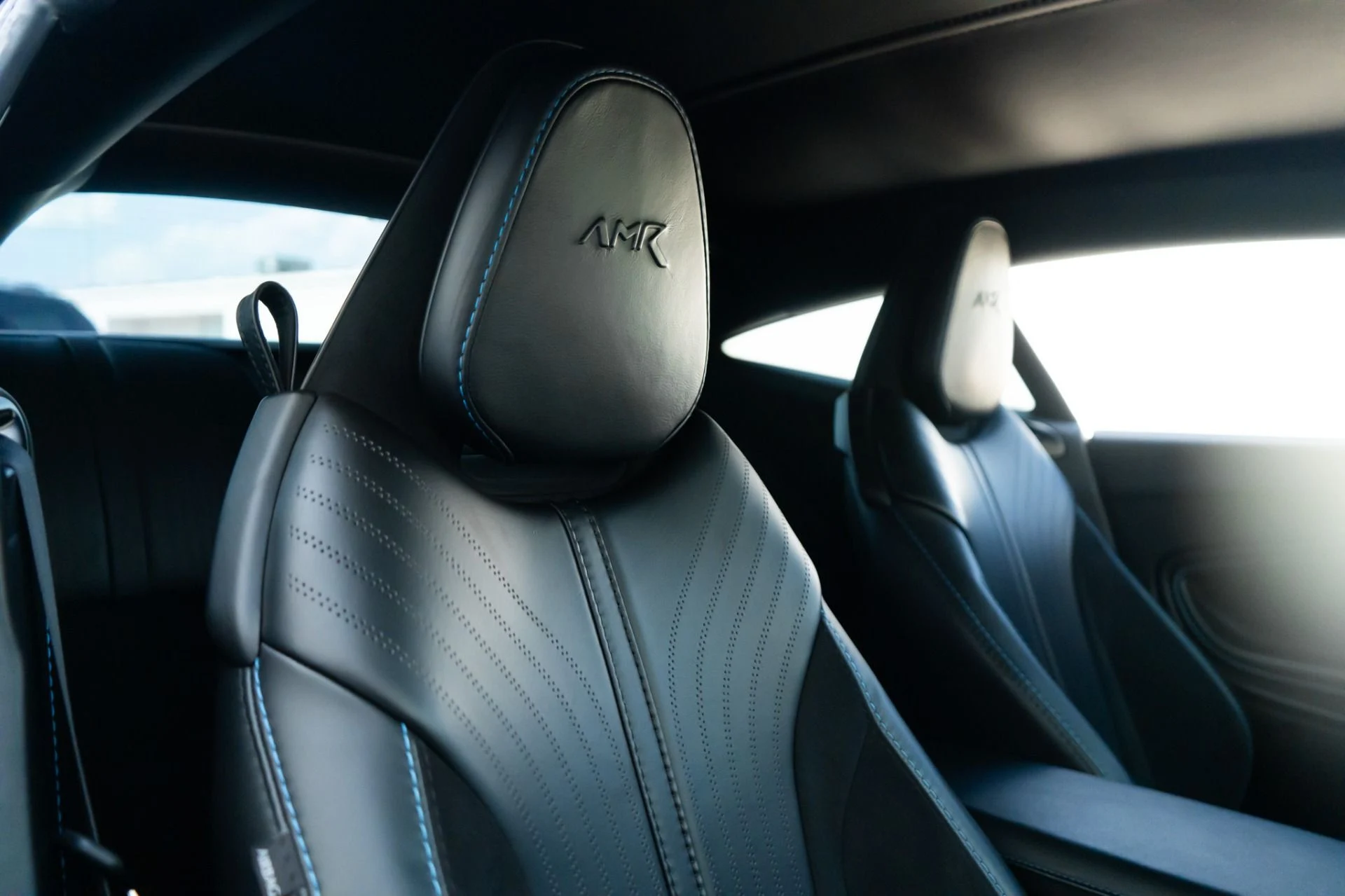 mph032_2516207366_Used_2019_Aston_Martin_DB_11_AMR_1785363698_6548bd2e6f