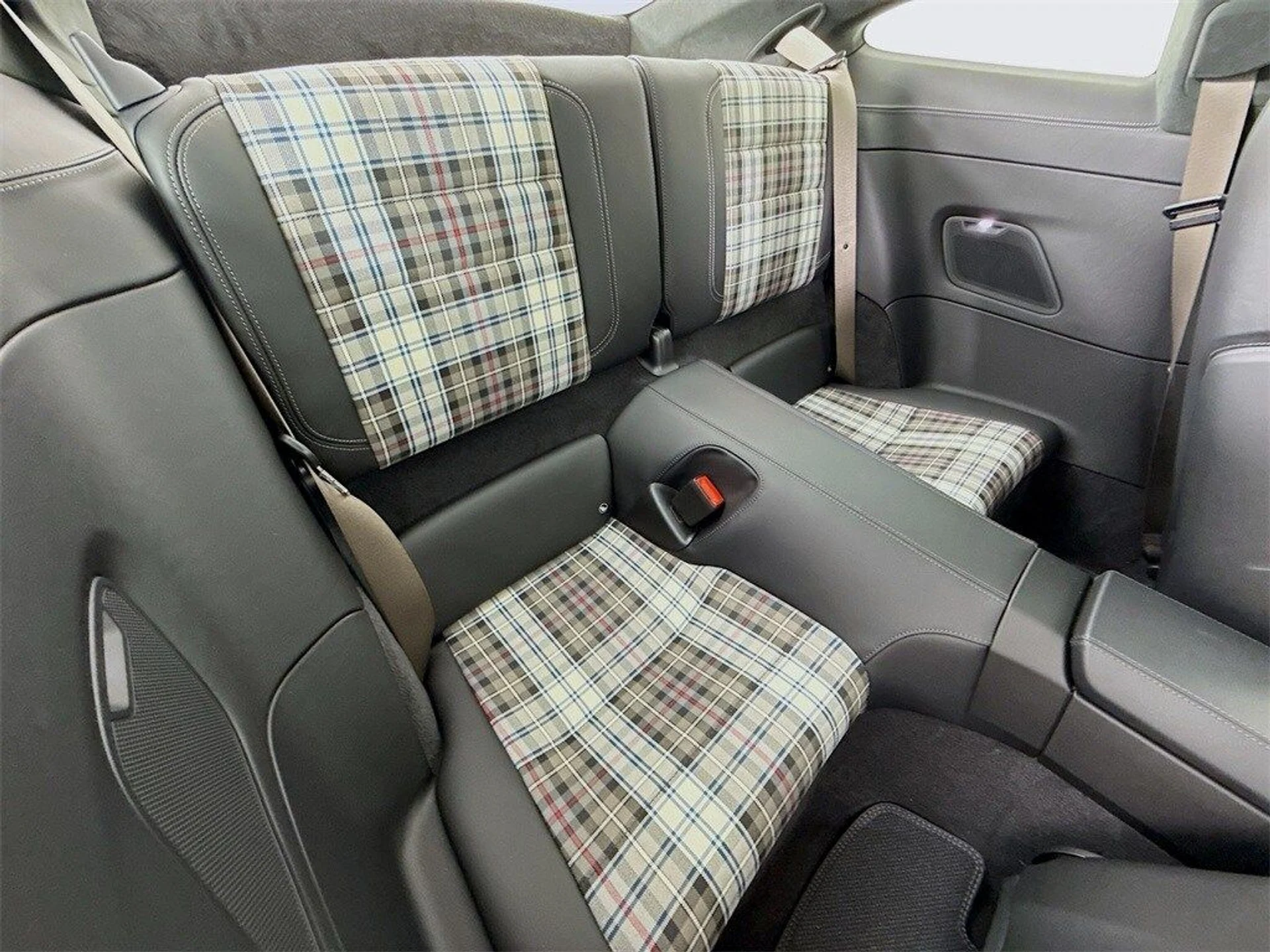 mph032_2524261237_7fddbafa4f059d915d97ef84e5073584x_5a57102977