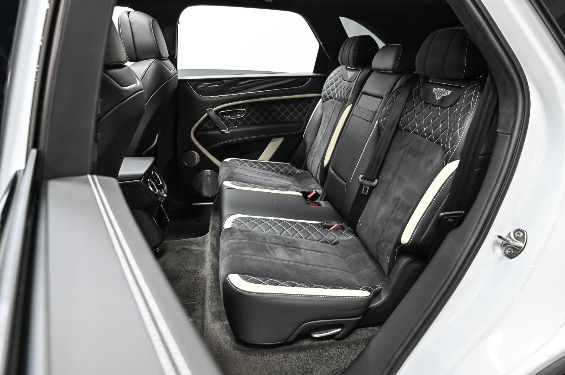 mph032_2529595088_Used_2020_Bentley_Bentayga_Speed_1754949210_e45869b908