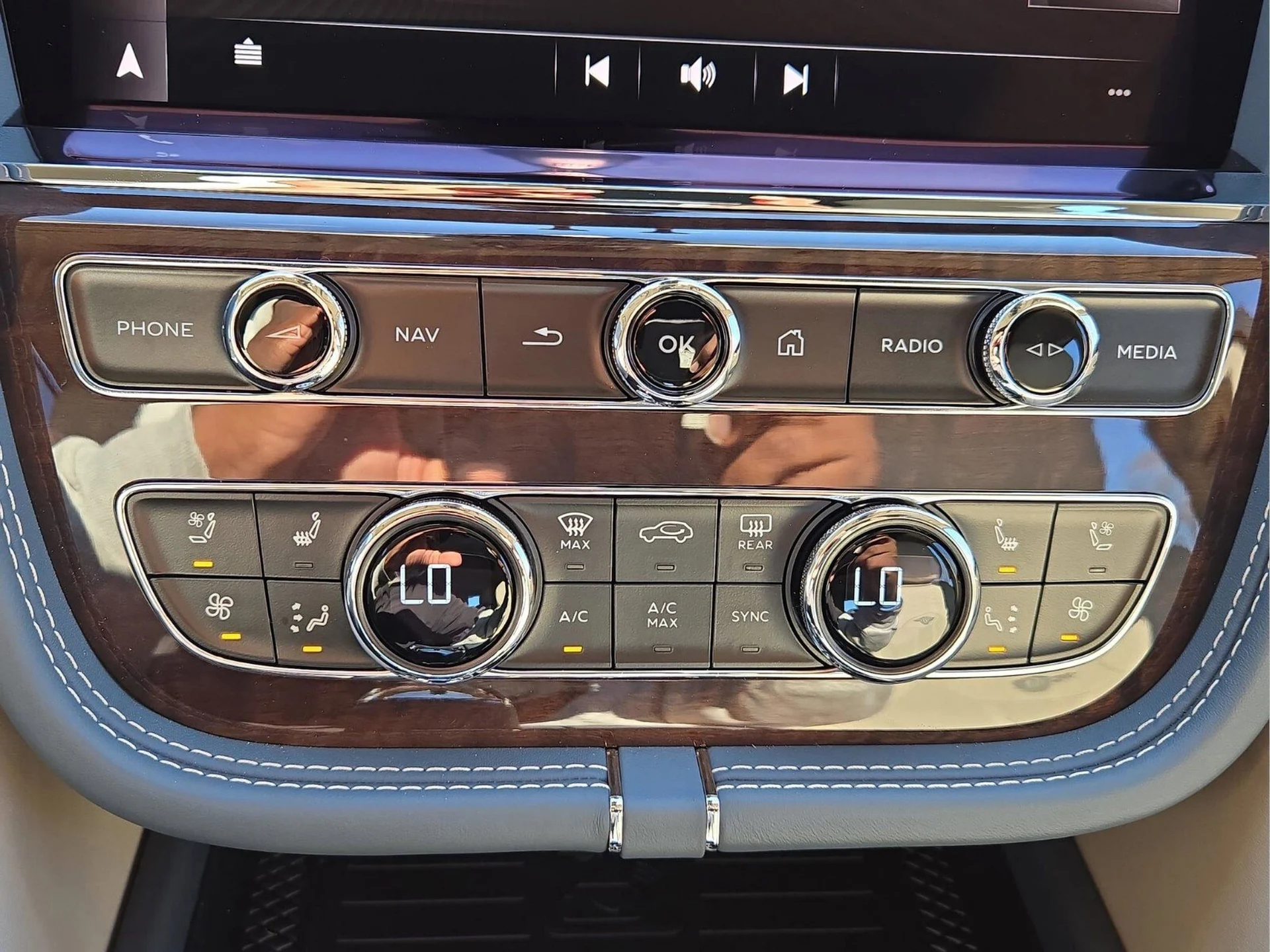 mph032_2533169843_533e73861d567d9da44d7166a3a477b9x_6a2db3ec7a