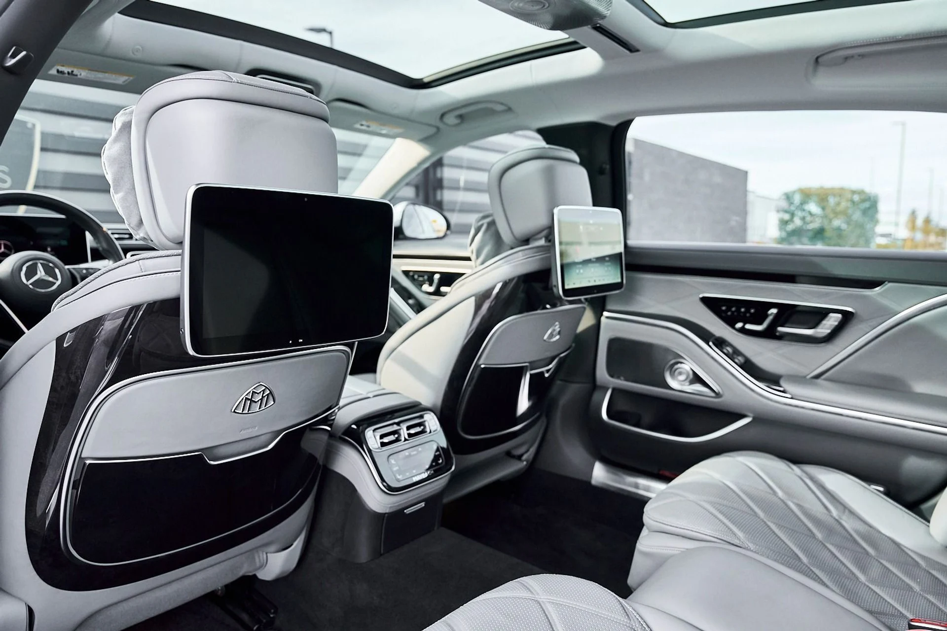 mph032_2535772148_Used_2021_Mercedes_Benz_S_Class_Maybach_S_580_1771643105_7d4a6c218e