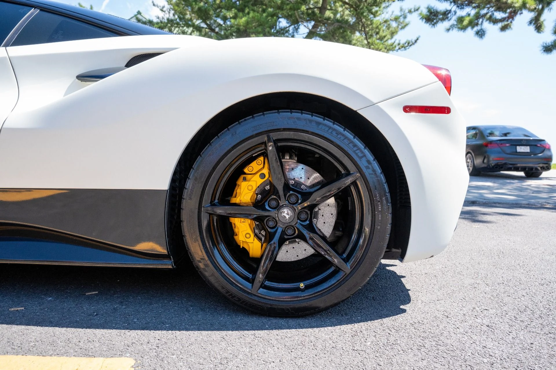 mph032_2538159016_Used_2018_Ferrari_488_GTB_1787848459_9f99efa864