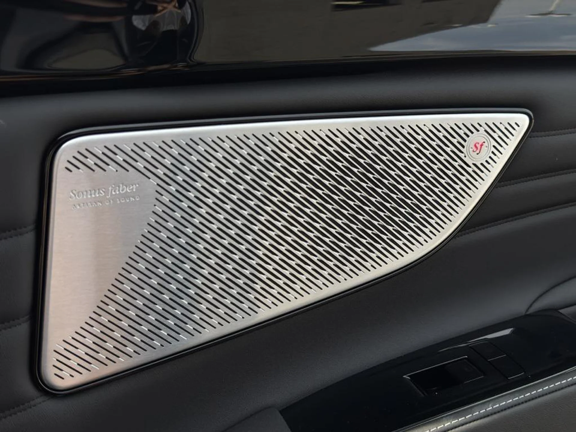 mph032_254240102_Irzd_V33_Z7_PAF_Srfb_Bqg6c_J_Vyi_Q_818315575c