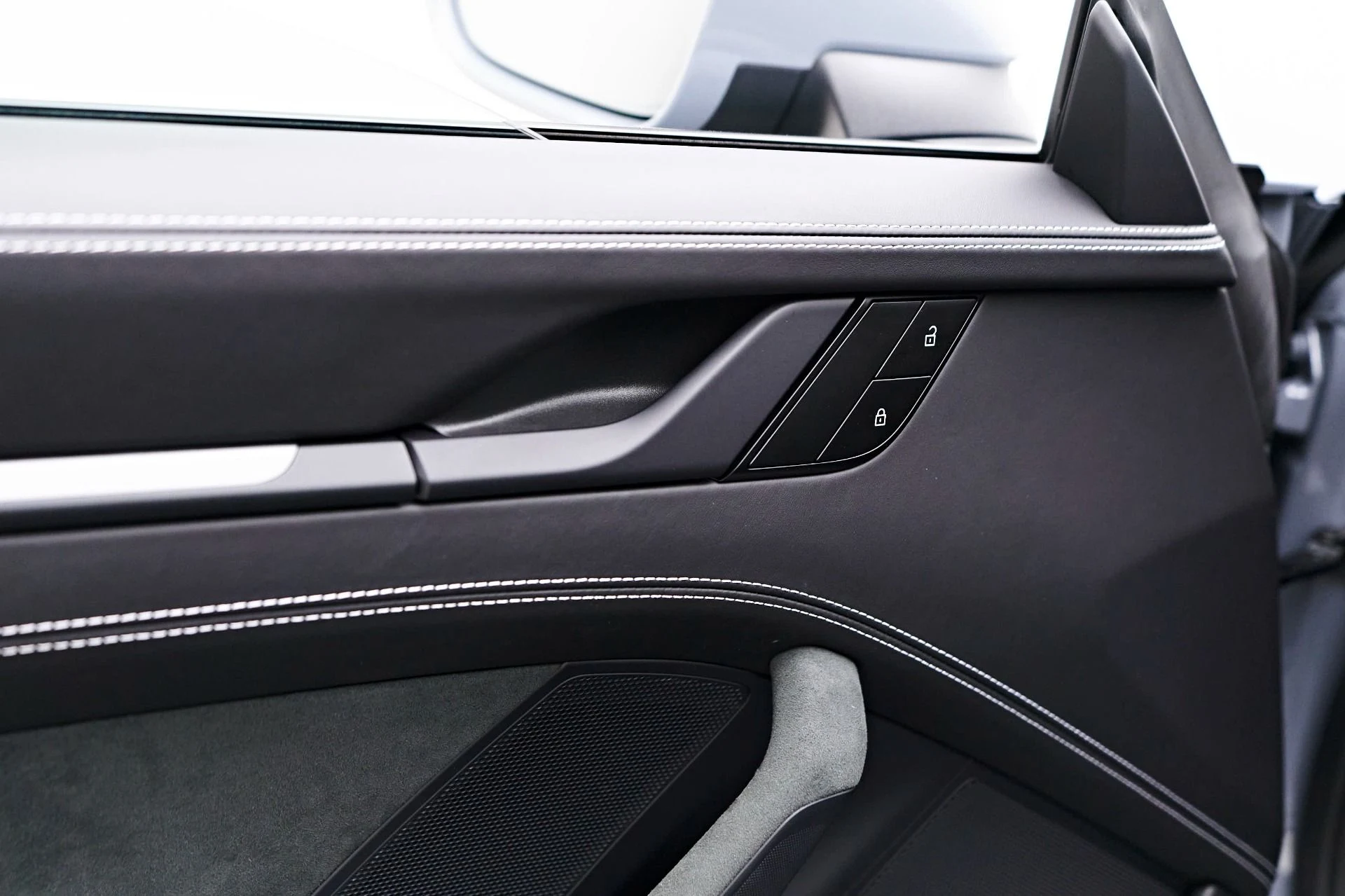 mph032_2543737616_Used_2023_Porsche_911_GT_3_1723305784_1cd78116b2