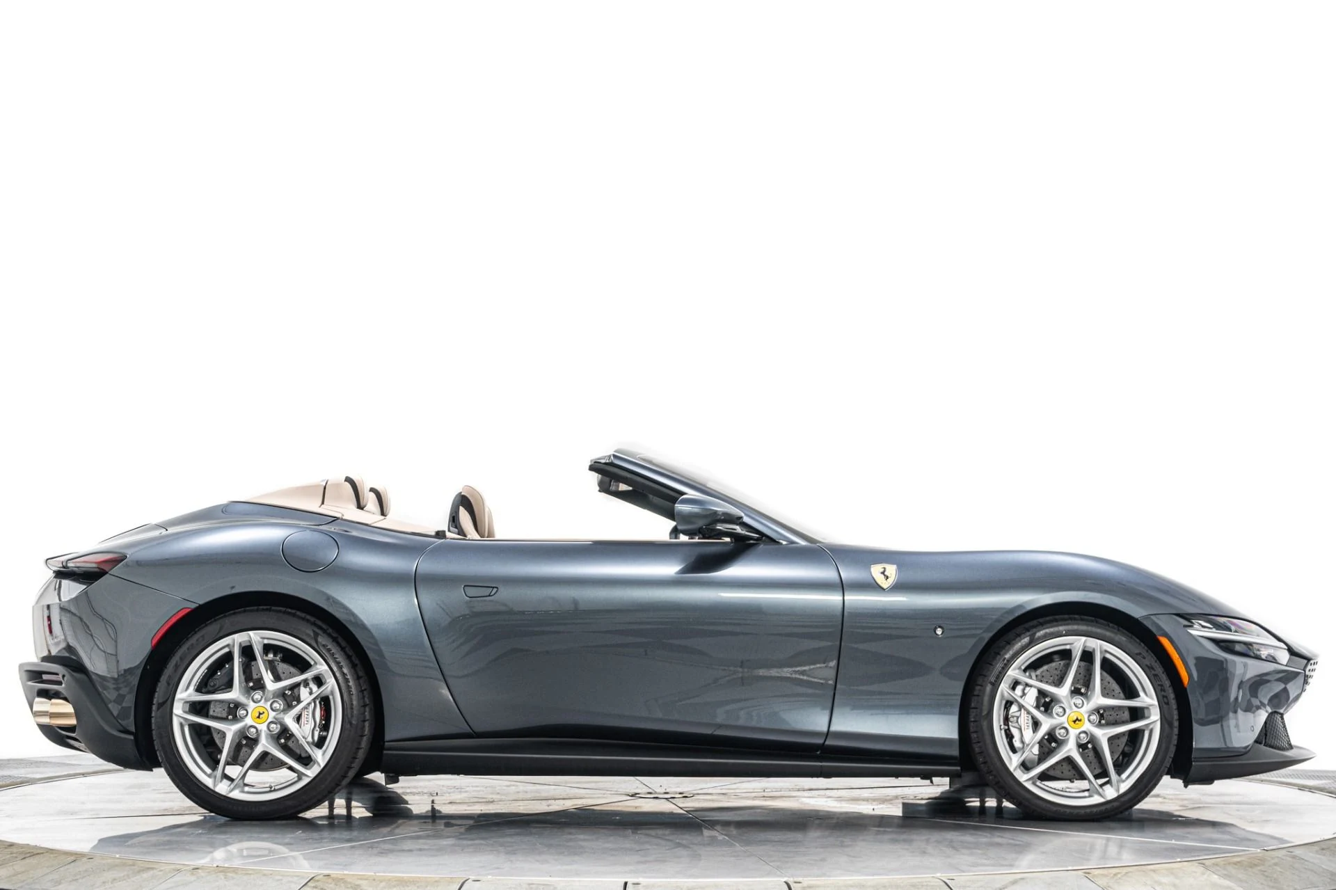 mph032_2554488365_Used_2025_Ferrari_Roma_Spider_As_New_Magneride_Suspension_Loaded_with_Tech_Options_1783606945_faadeb005d