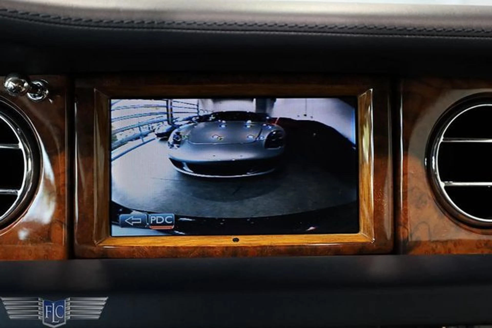 mph032_2555738295_used_2010_rolls_royce_phantom_coupe_2drcoupe_9689_23032894_36_640_6938ff417a