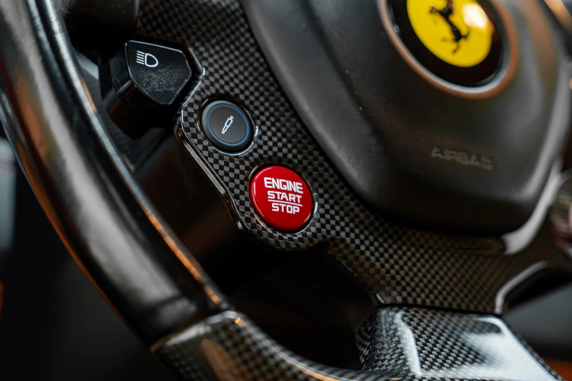 mph032_2562581540_Used_2016_Ferrari_488_GTB_1789513540_257ecb1a77
