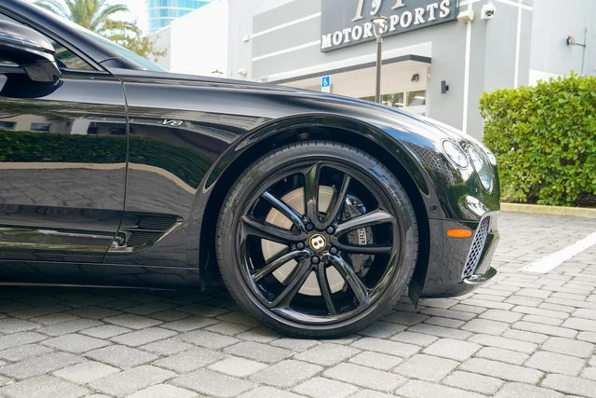 mph032_2573275583_22959392_33_3eae66a969