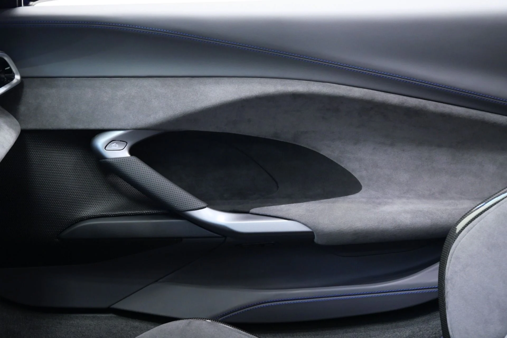 mph032_2573504631_Used_2025_Ferrari_296_GTS_As_New_With_181_Miles_818_Horsepower_Carbon_Racing_Seats_1756149197_7c3bd750ca