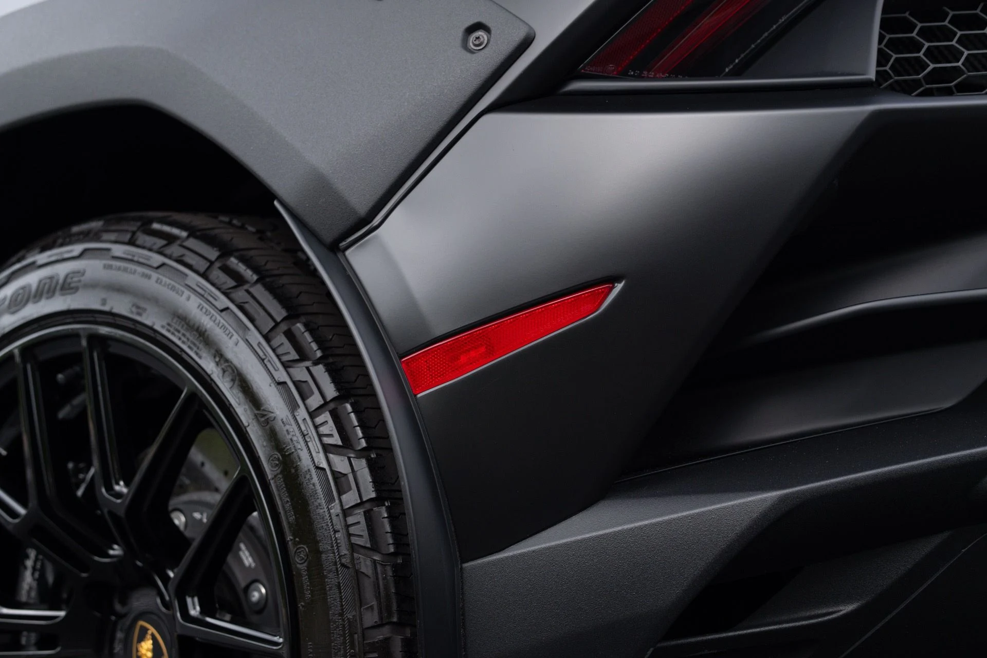 mph032_2586003974_Used_2024_Lamborghini_Huracan_Sterrato_1775279109_fe448dff91