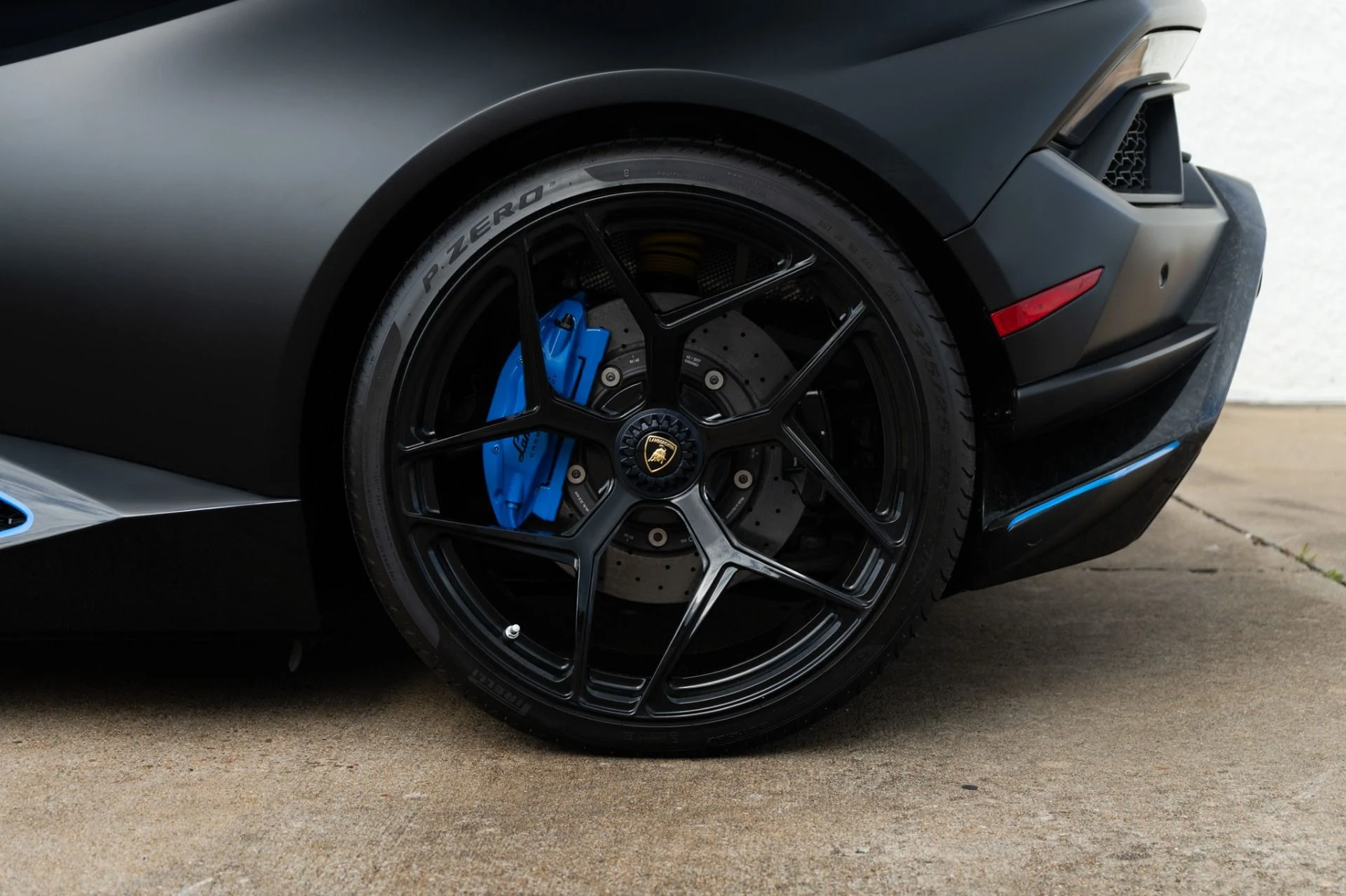 mph032_259826754_Used_2018_Lamborghini_Huracan_LP_640_4_Performante_1776702980_c7095daee3