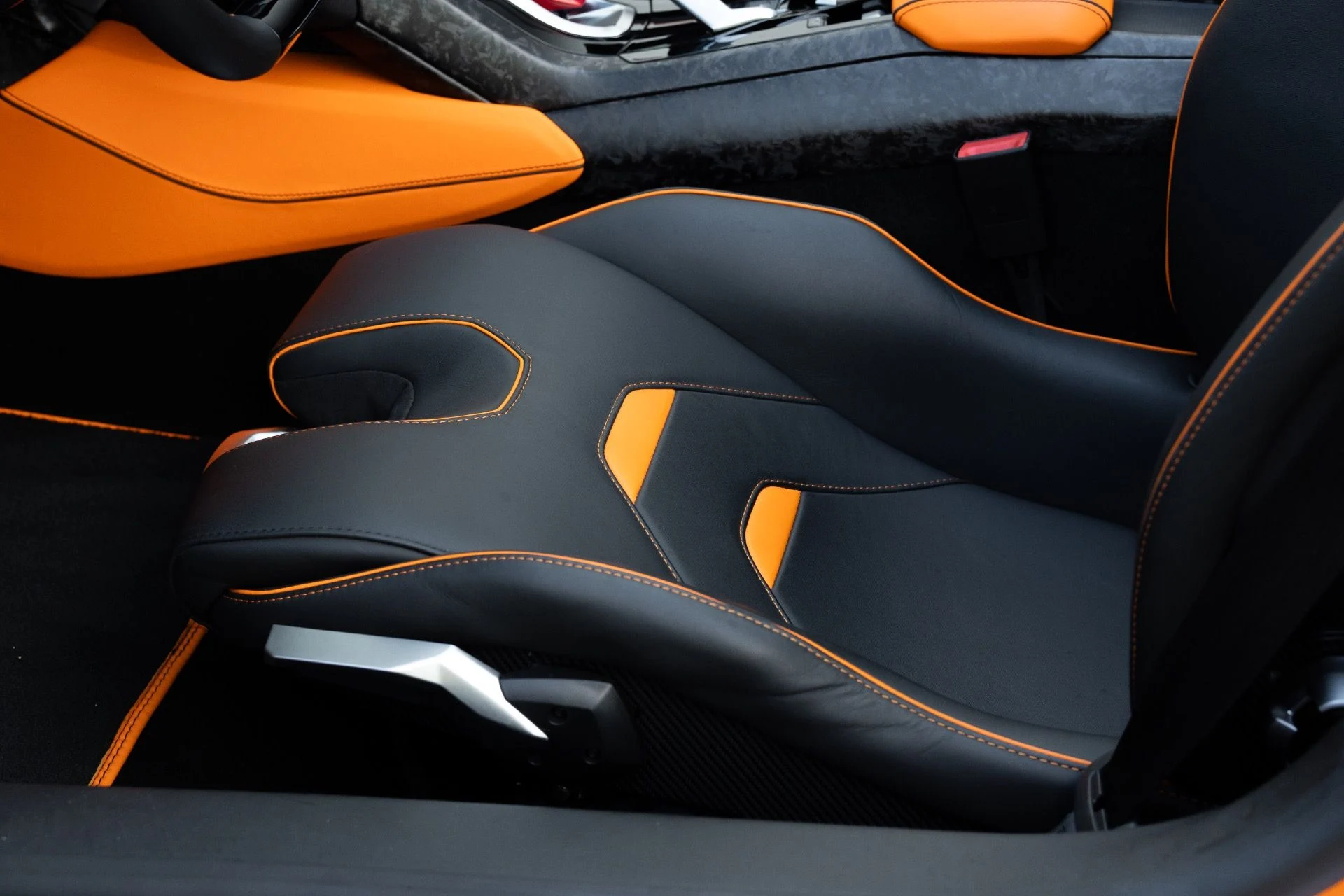 mph032_2604039505_Used_2021_Lamborghini_Huracan_EVO_Spyder_1758042504_d1fd37fb3b