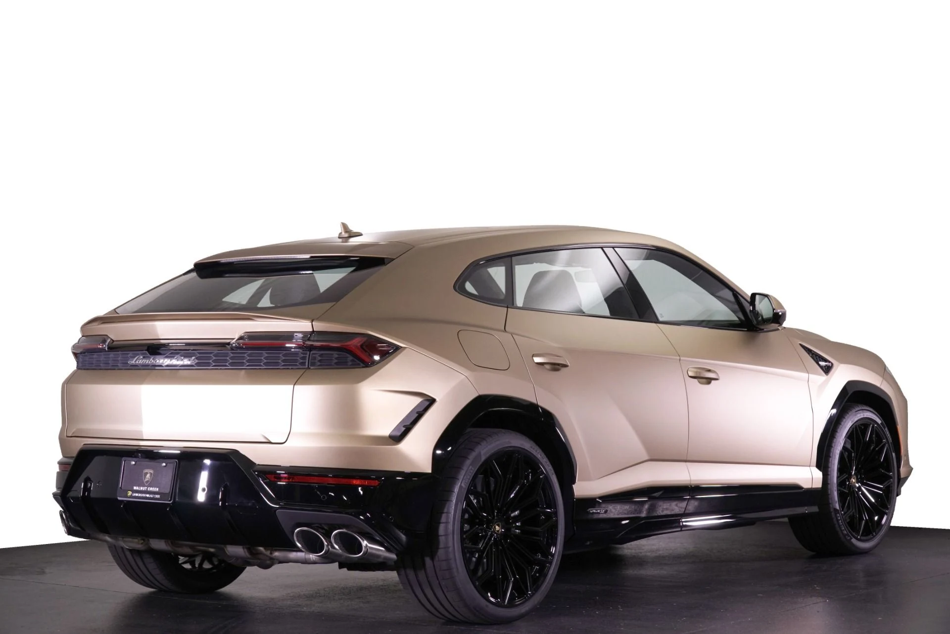 mph032_2606815210_New_2025_Lamborghini_Urus_SE_1760546731_7a0015797a